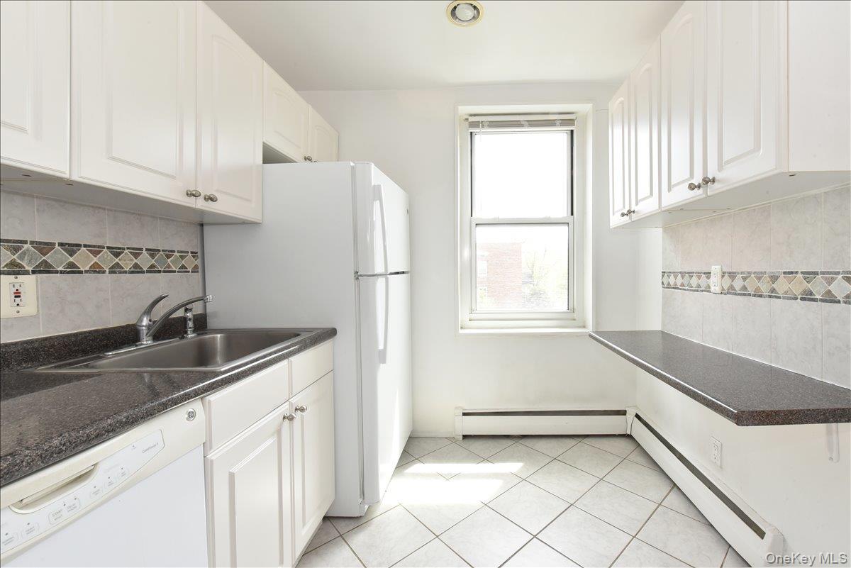 25 Canterbury Road 3-l Property Photo 13