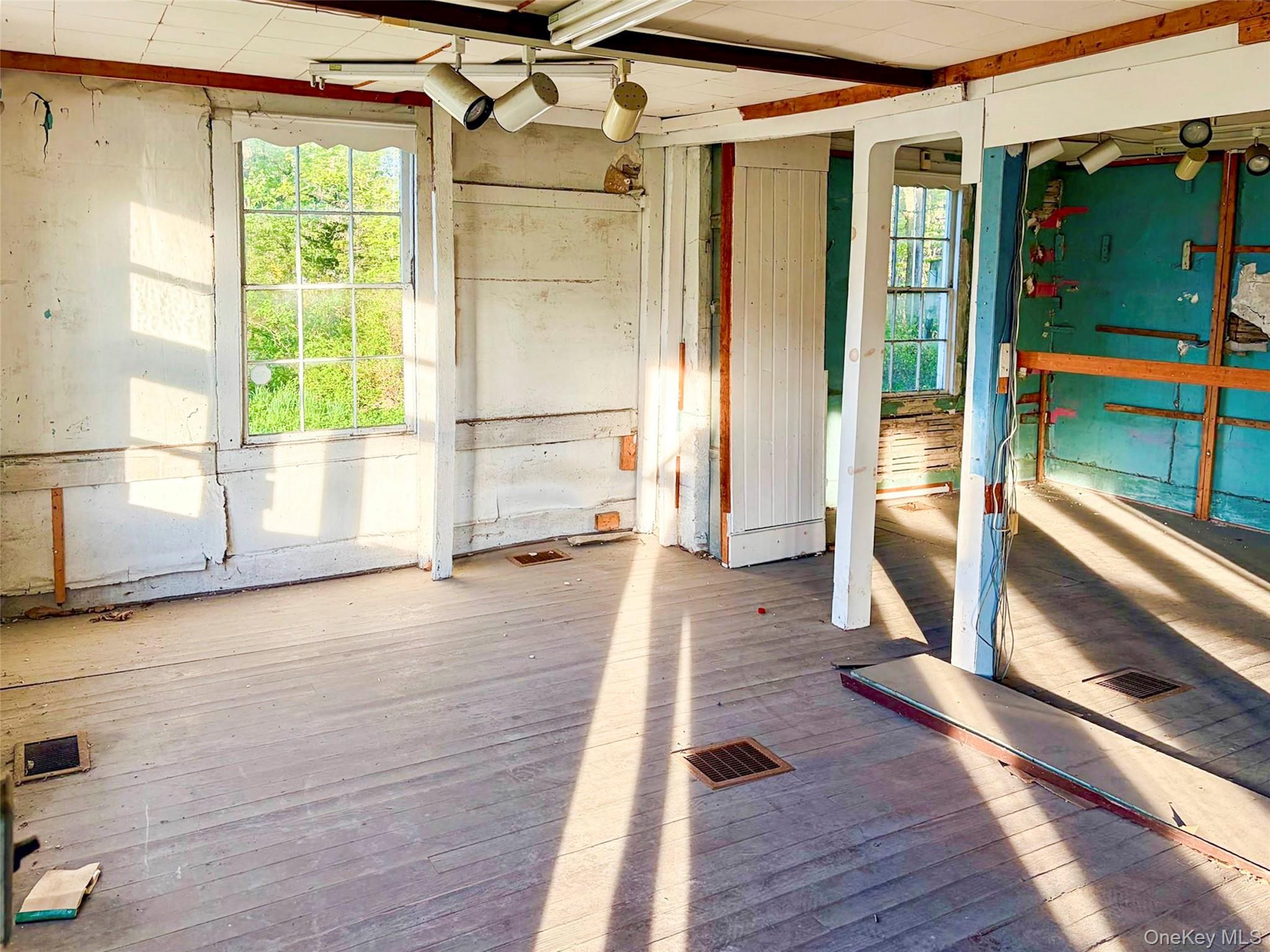 7077 Route 209 Property Photo 8