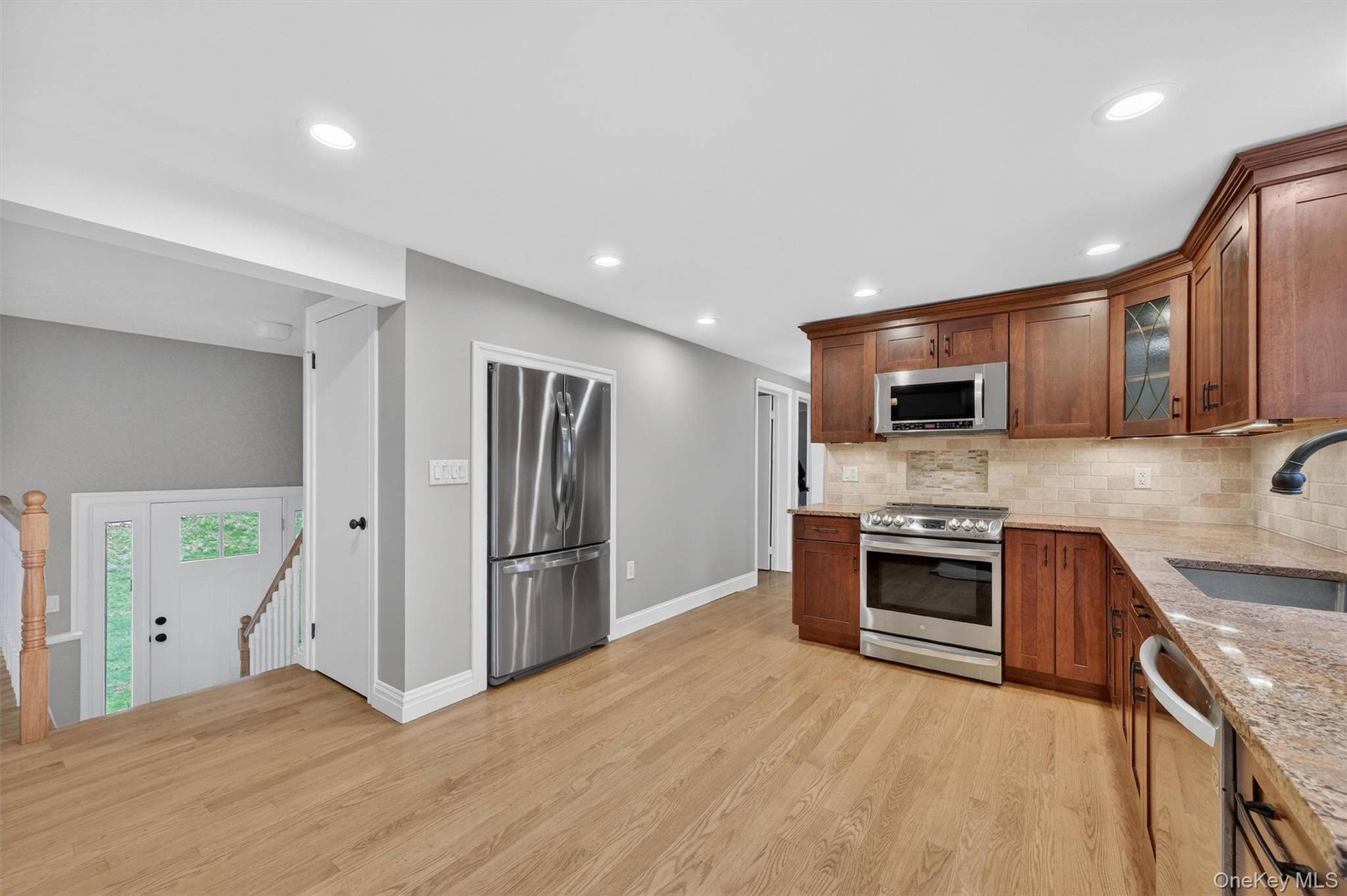 69 Hy Vue Terrace Property Photo 4