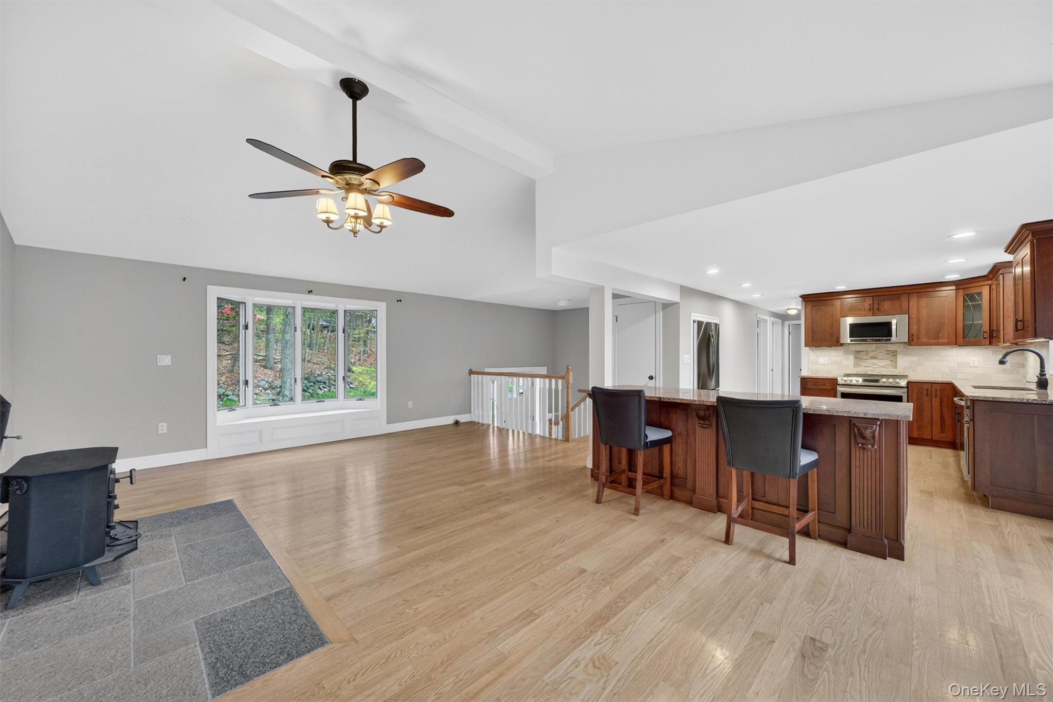 69 Hy Vue Terrace Property Photo 7