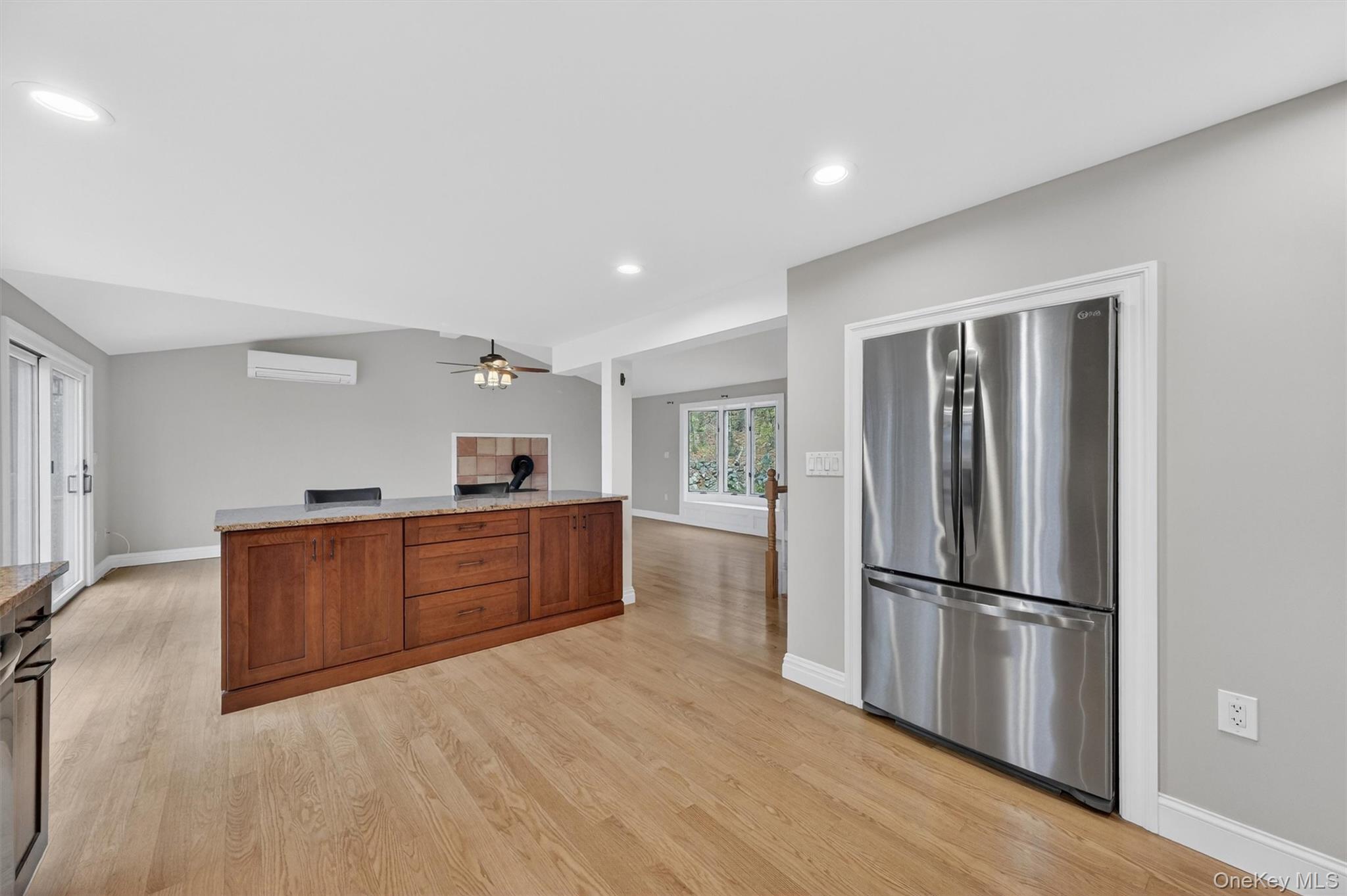 69 Hy Vue Terrace Property Photo 8