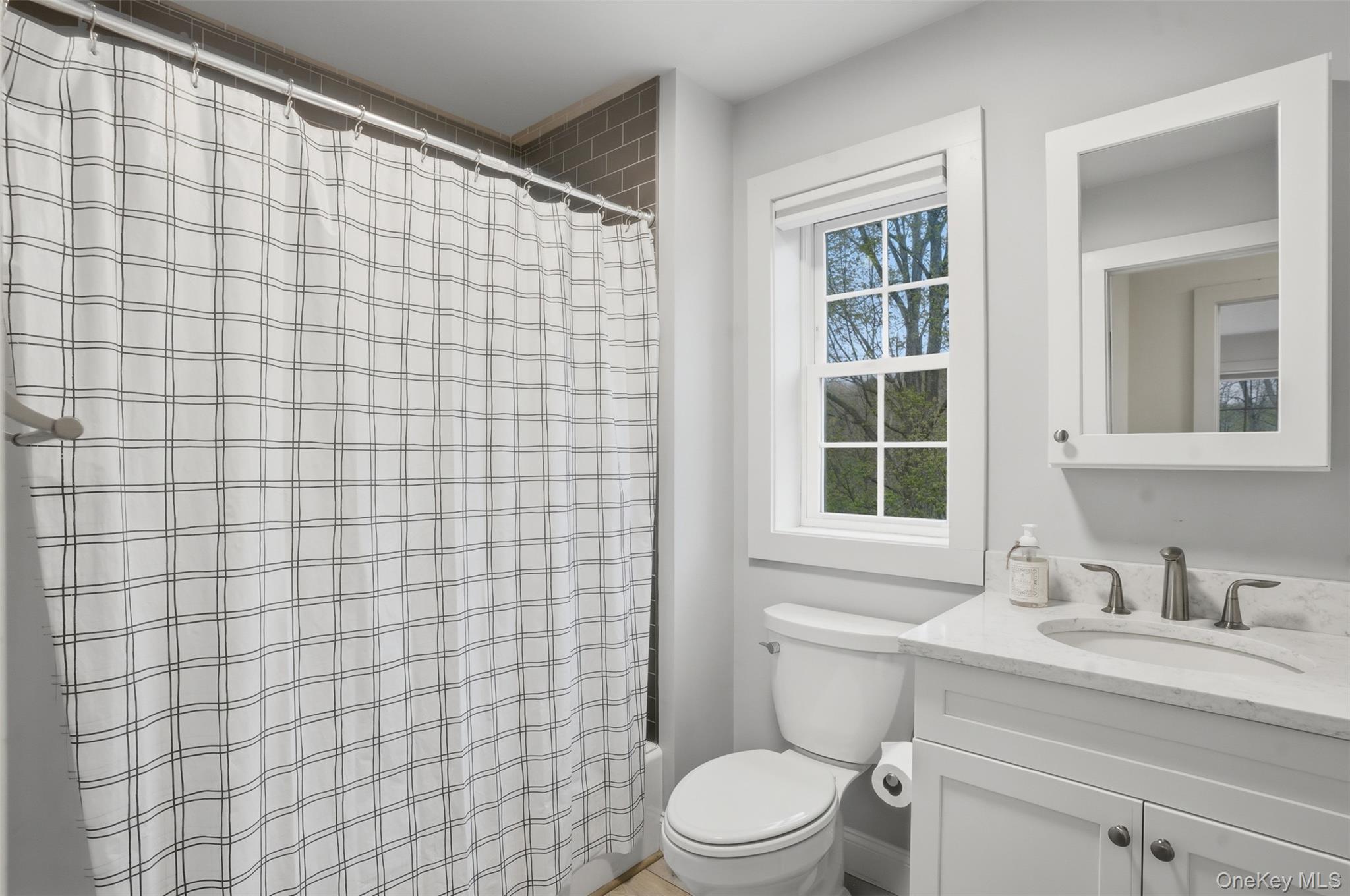 400 S Ohioville Road Property Photo 13