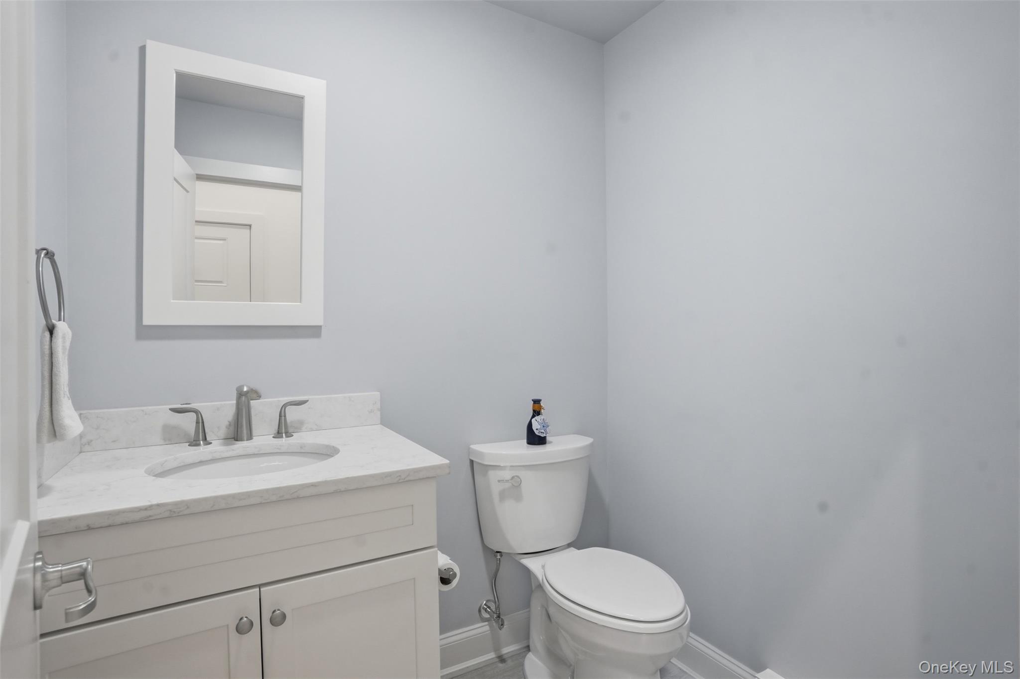 400 S Ohioville Road Property Photo 17