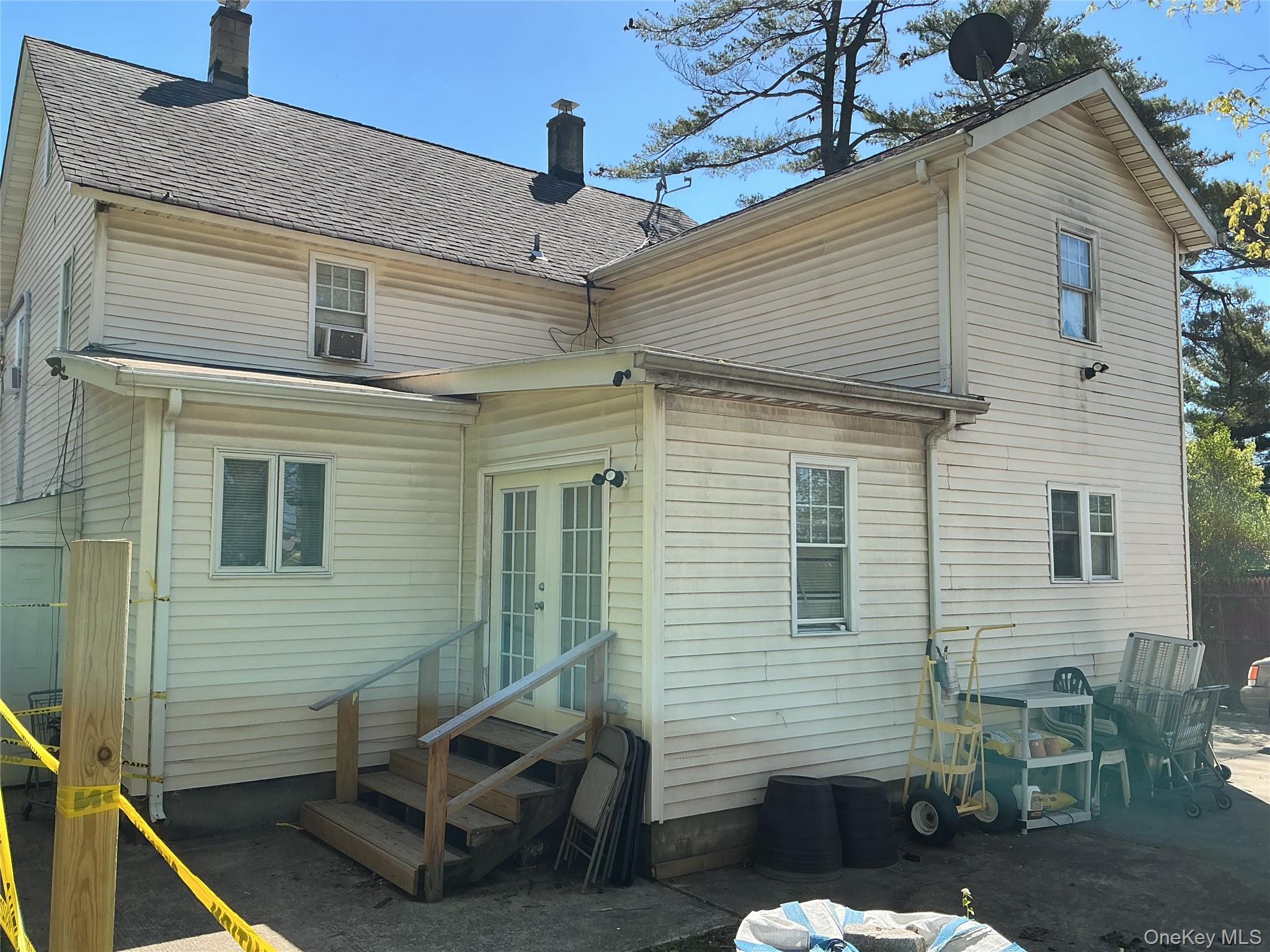 241 Covert Street Property Photo 2