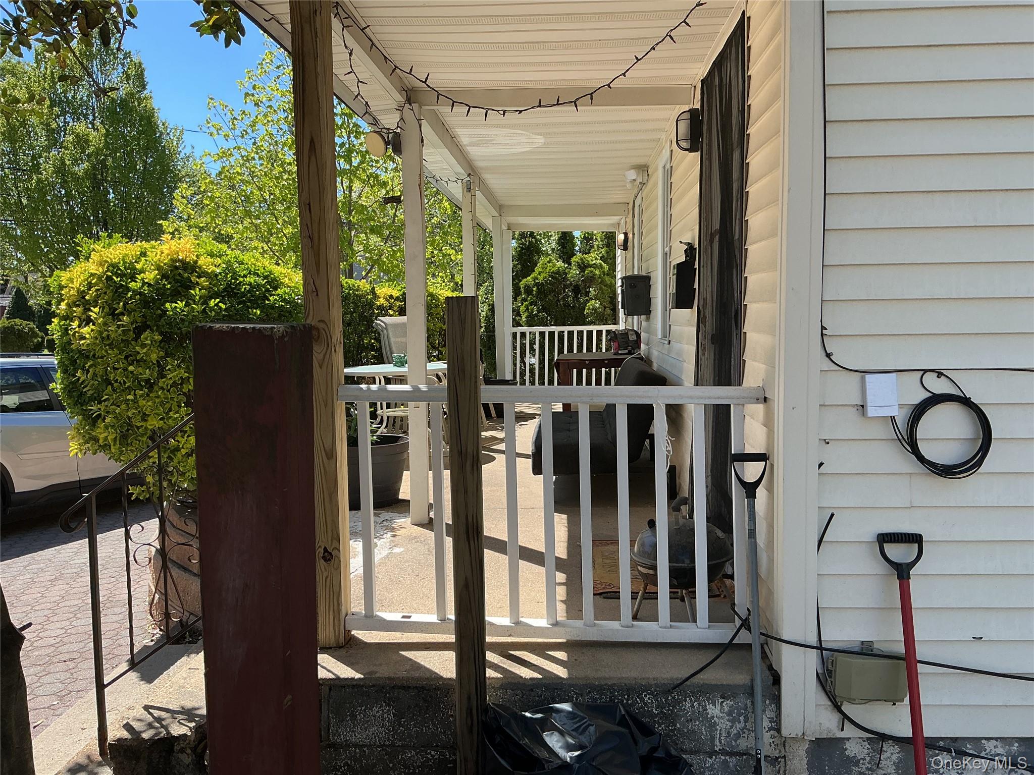 241 Covert Street Property Photo 4