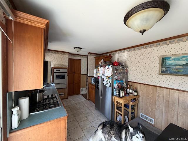 379 W 24th Street Property Photo 6