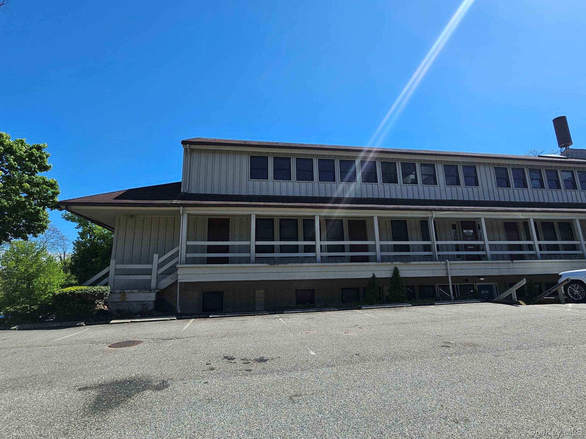 202 Main 208 Ground Property Photo 1