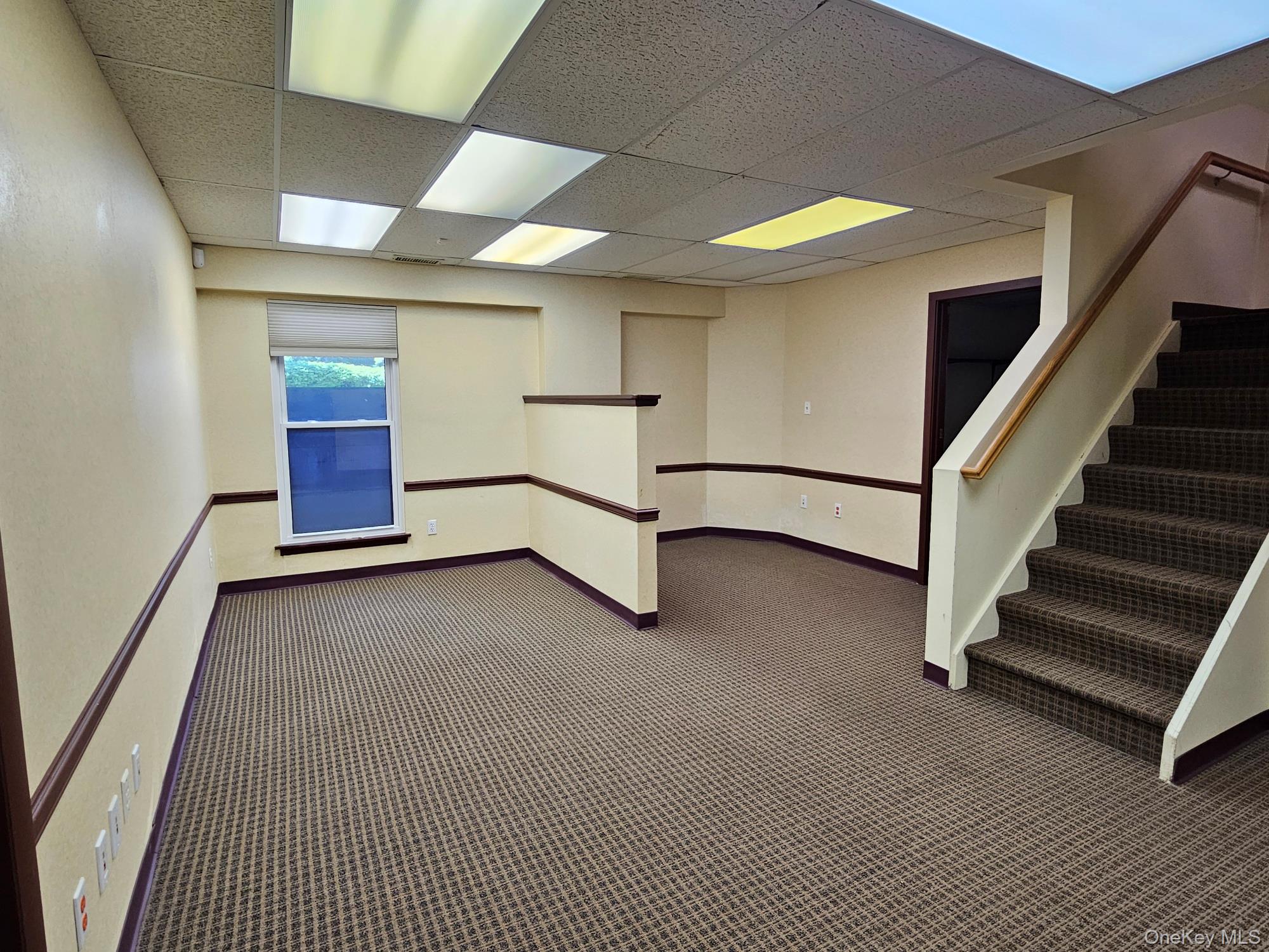 202 Main 208 Ground Property Photo 3