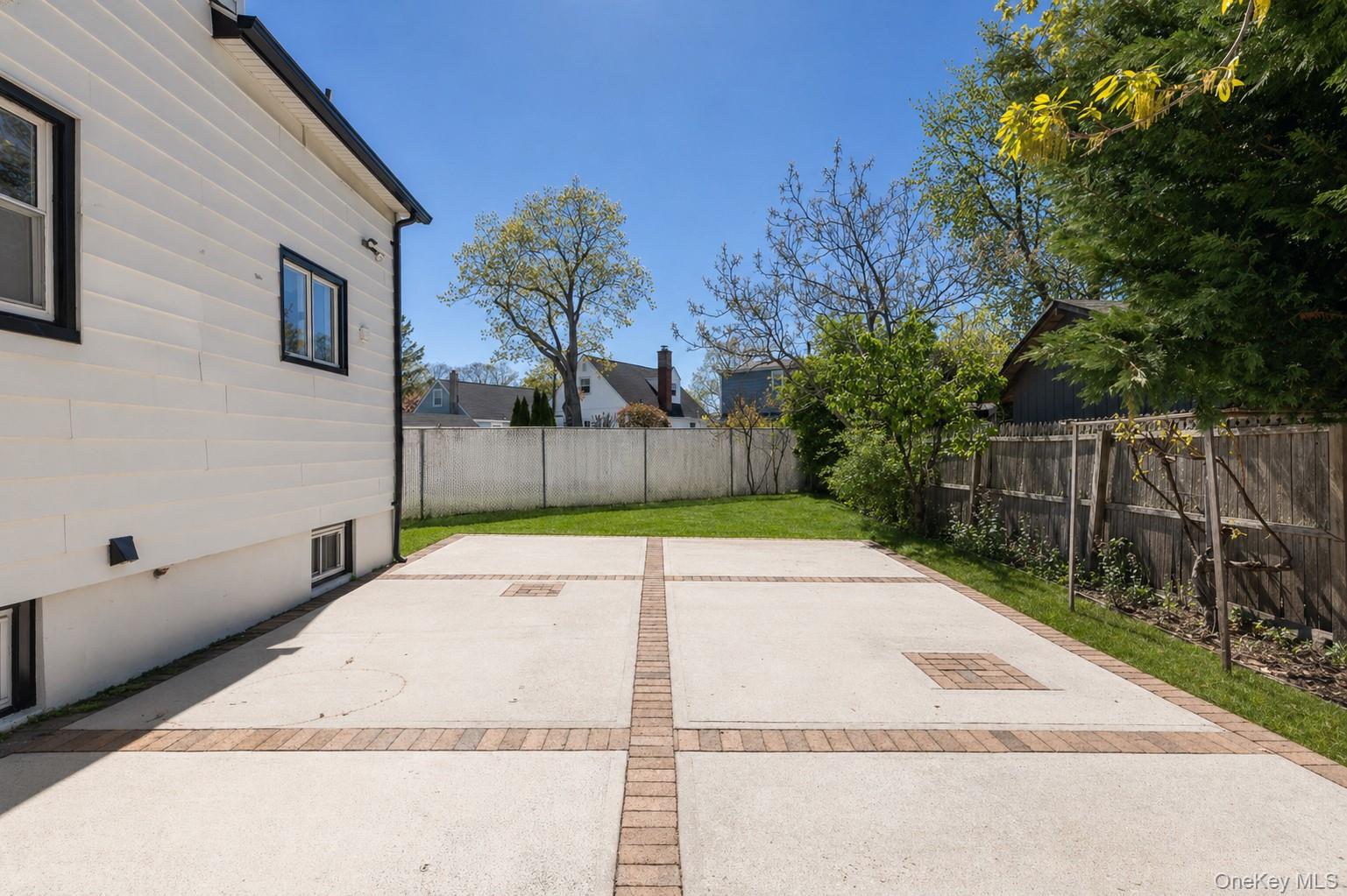 17 June Avenue Property Photo 25