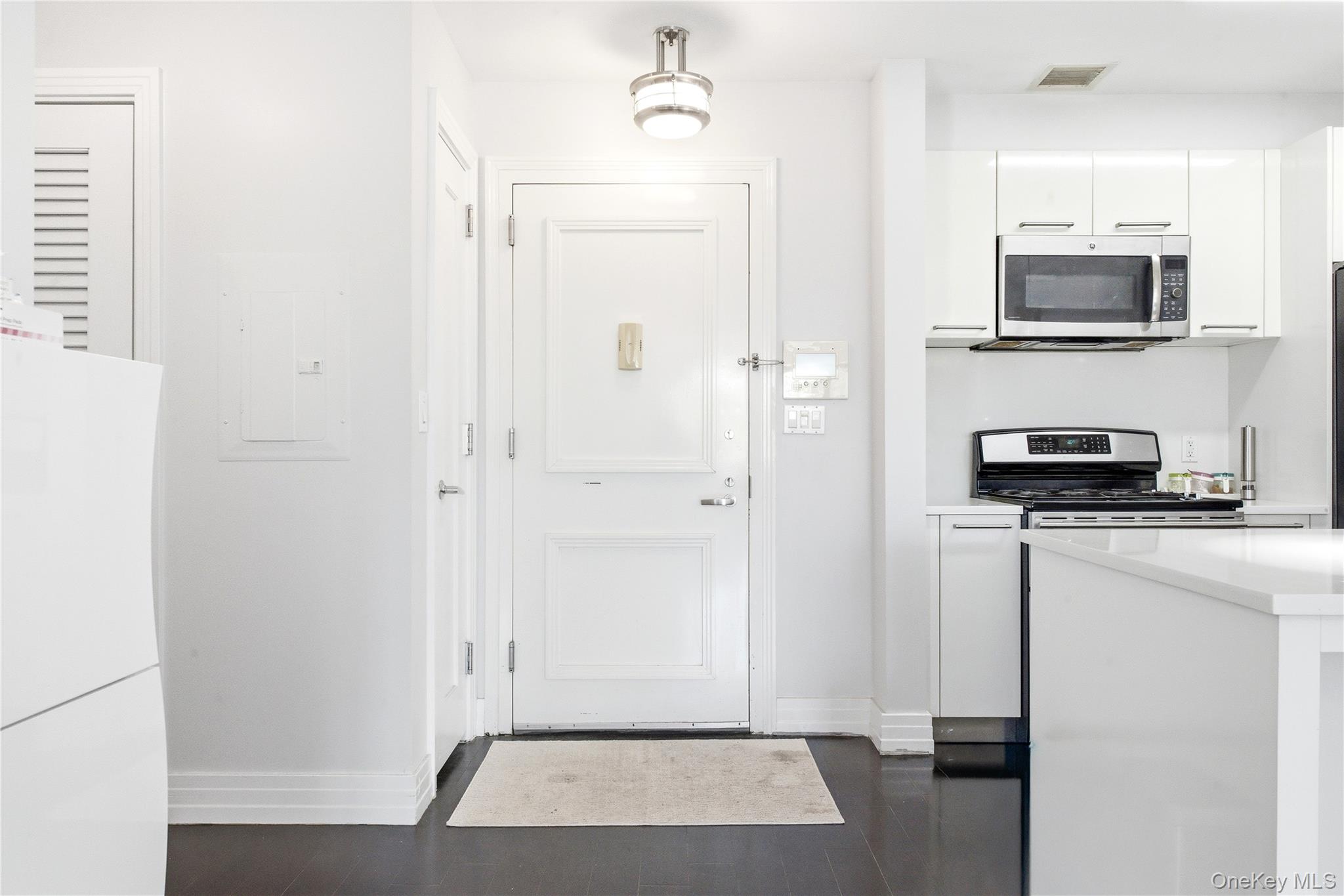 64-05 Yellowstone Boulevard Ph508 Property Photo 4