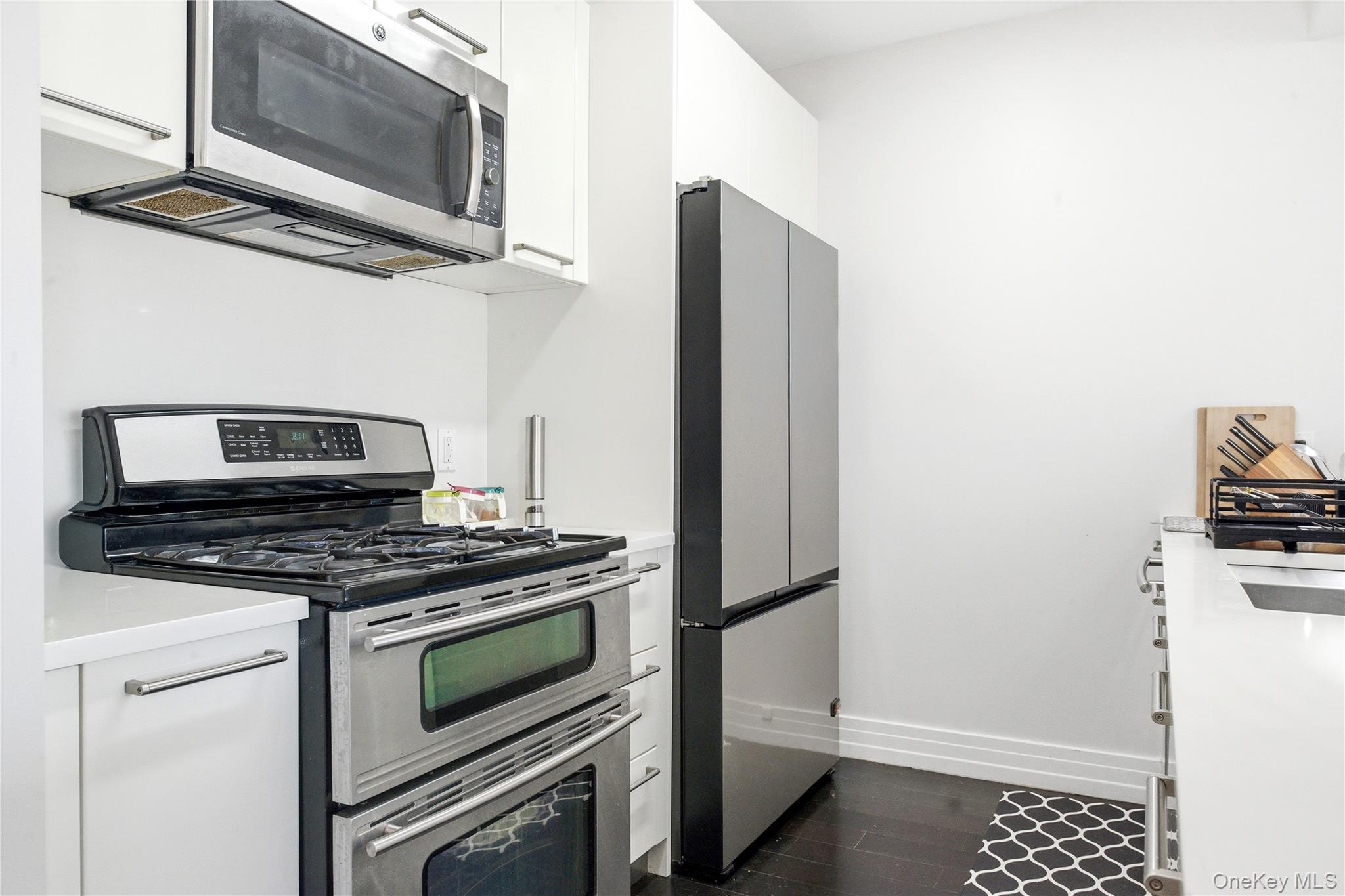 64-05 Yellowstone Boulevard Ph508 Property Photo 7