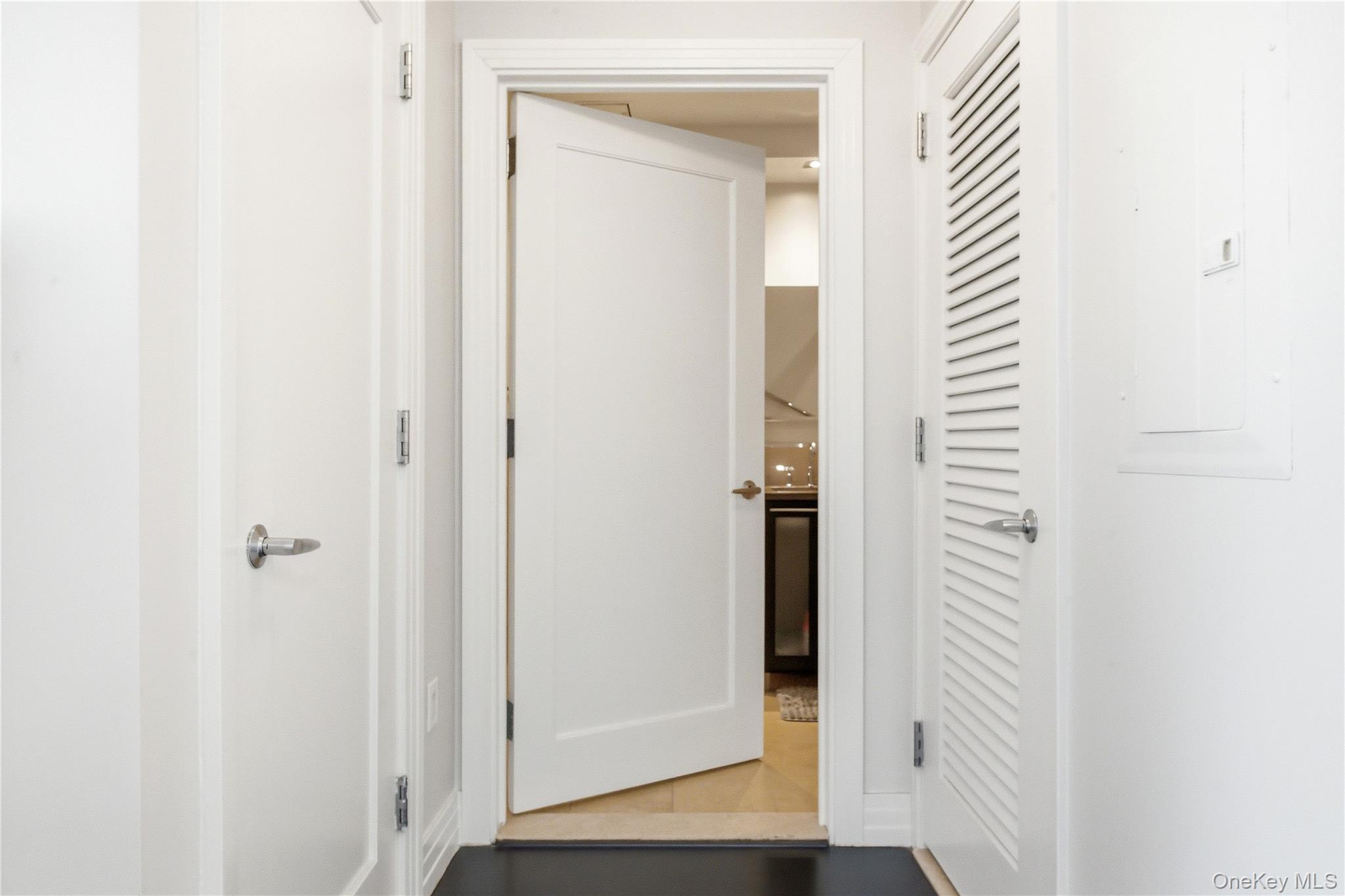 64-05 Yellowstone Boulevard Ph508 Property Photo 9