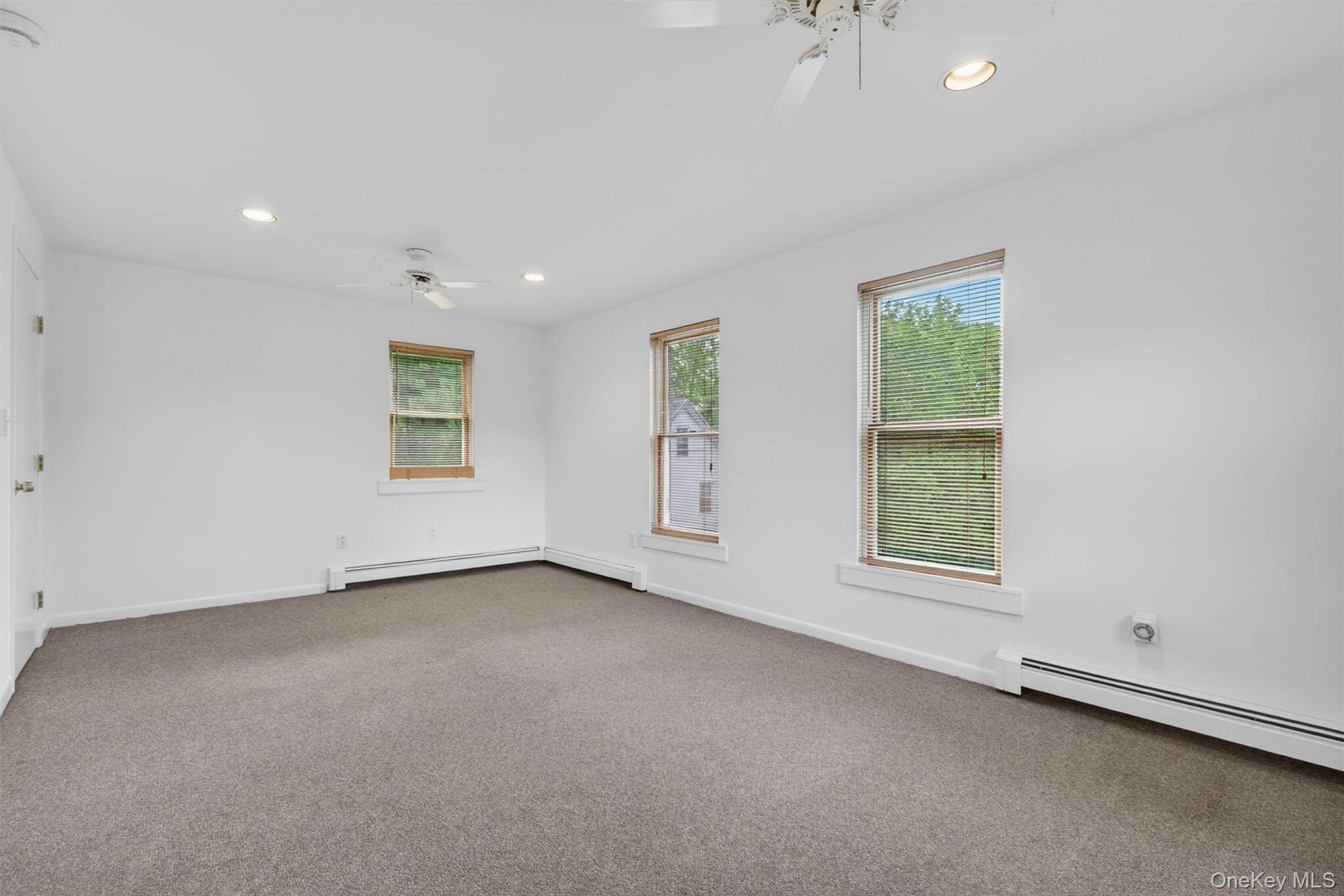 17 Montrose Station Road Property Photo 25