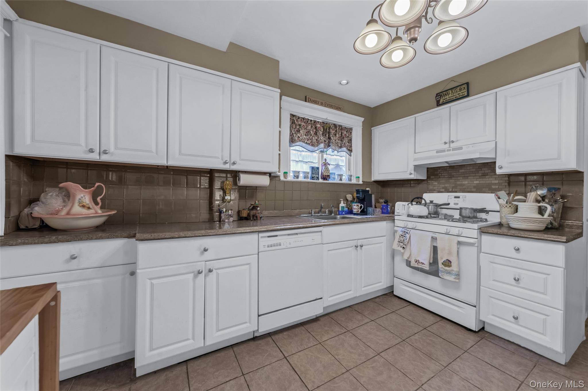 42-46 247th Street Property Photo 5
