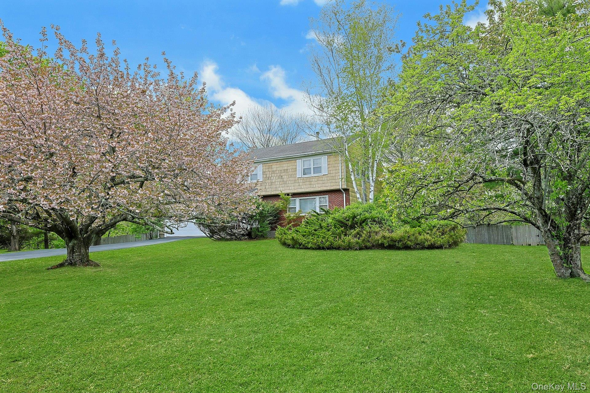 110 Eastview Drive Property Photo 2