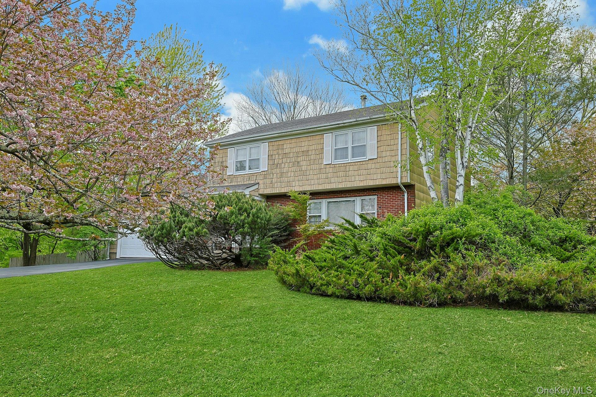 110 Eastview Drive Property Photo 3