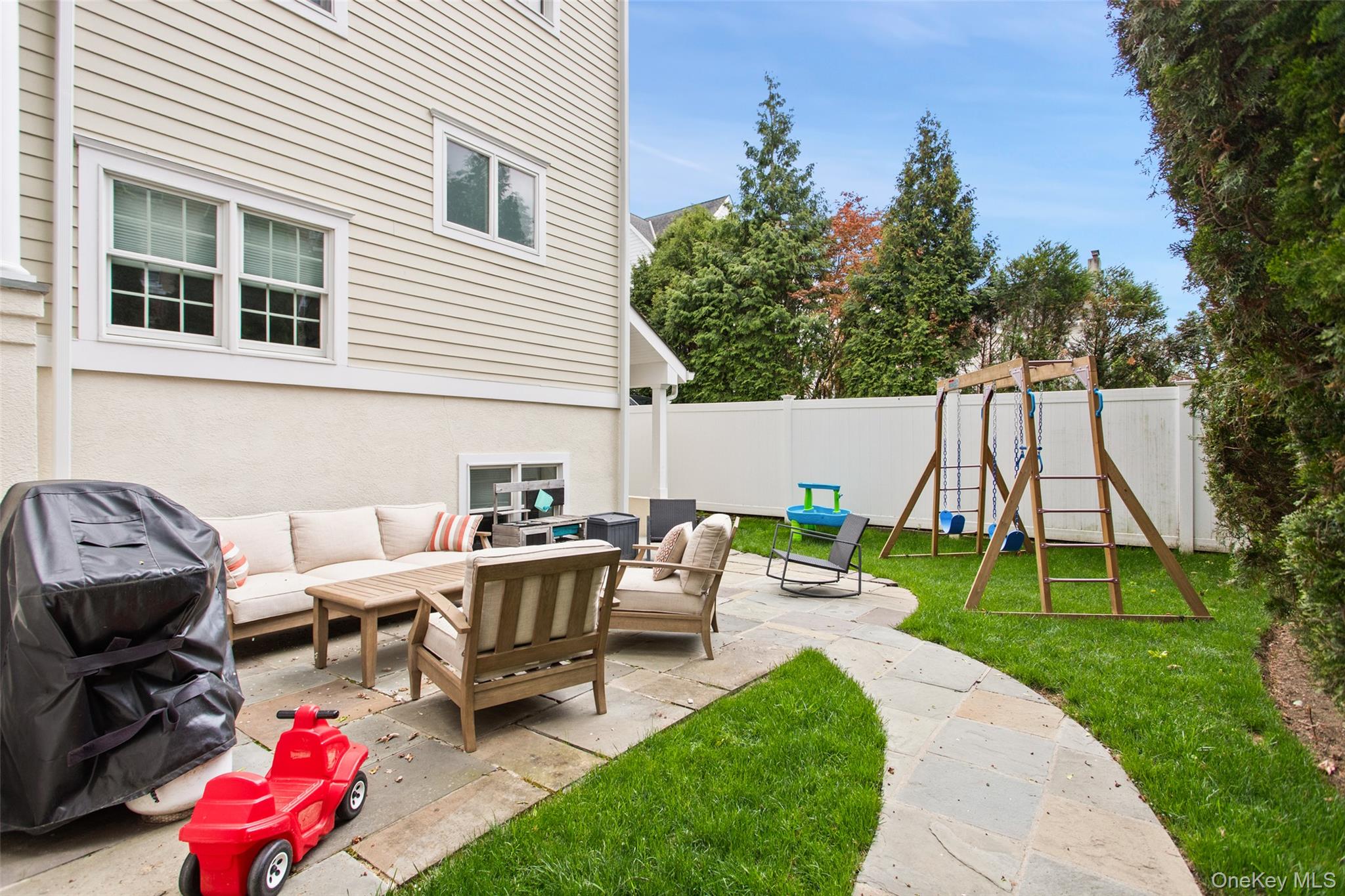 51 Wallace Street Property Photo 2