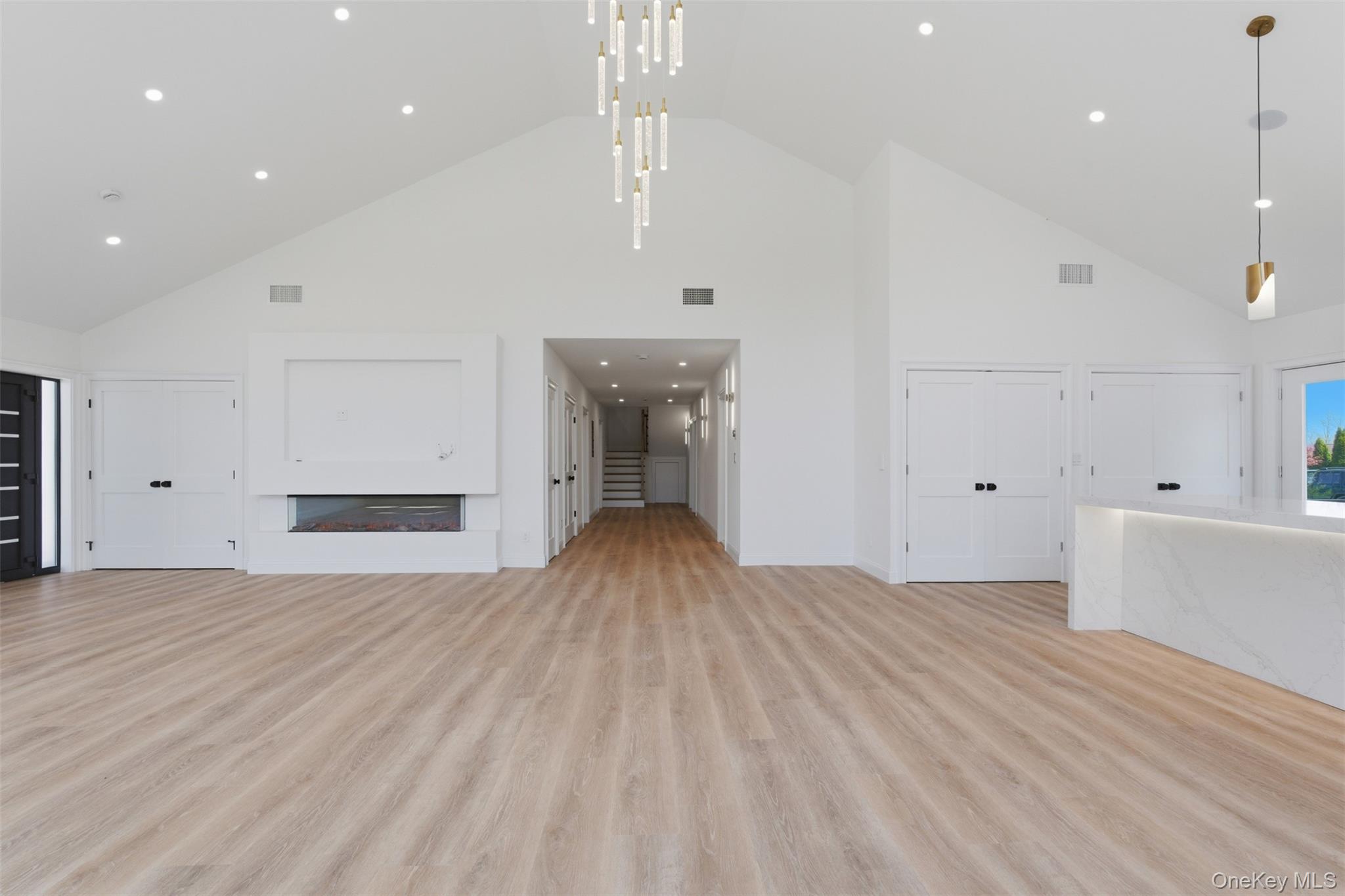 2800 Sarles Drive Property Photo 6