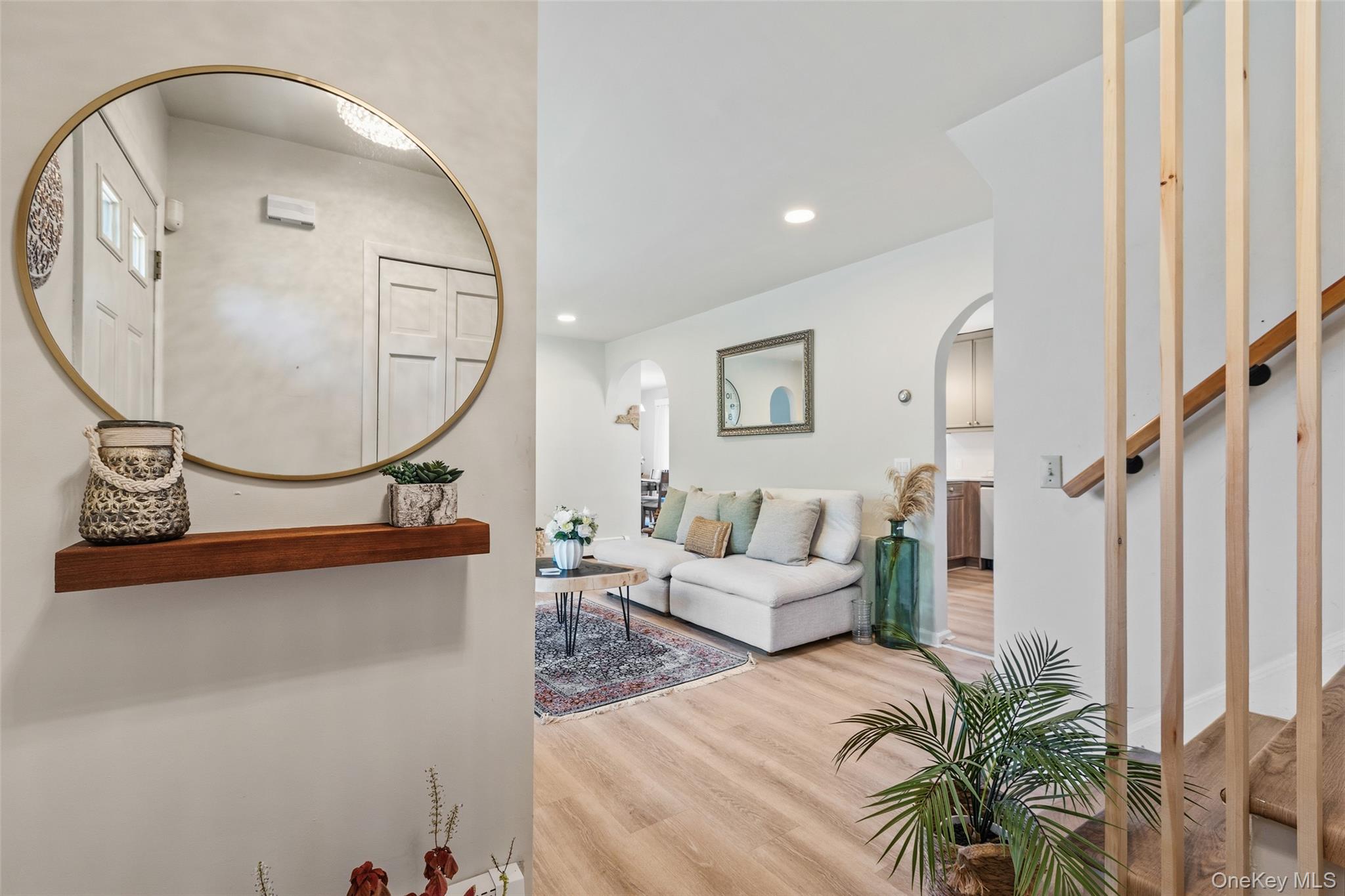 9 White Plains Avenue Property Photo 3