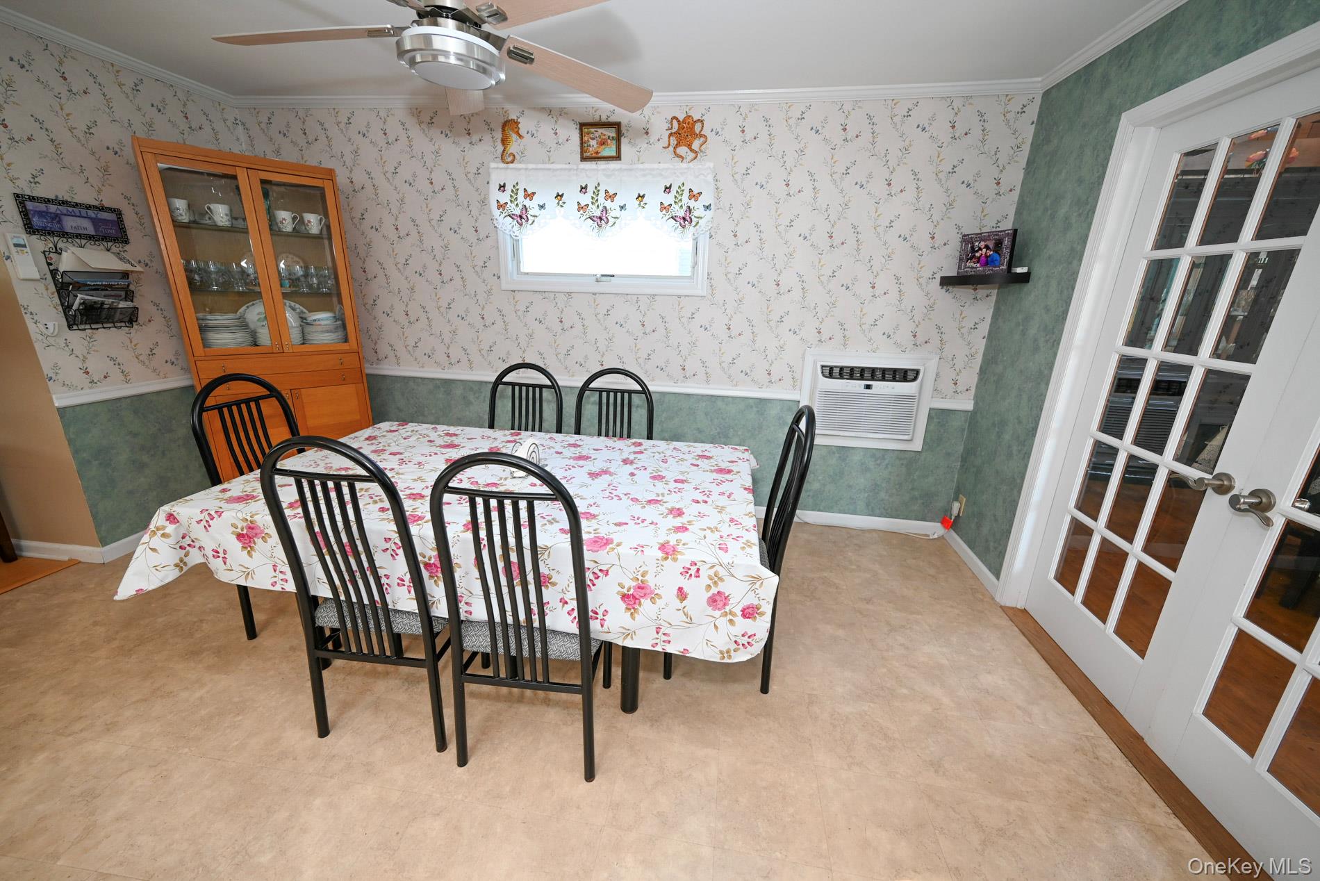 582 Western Park Drive Property Photo 9