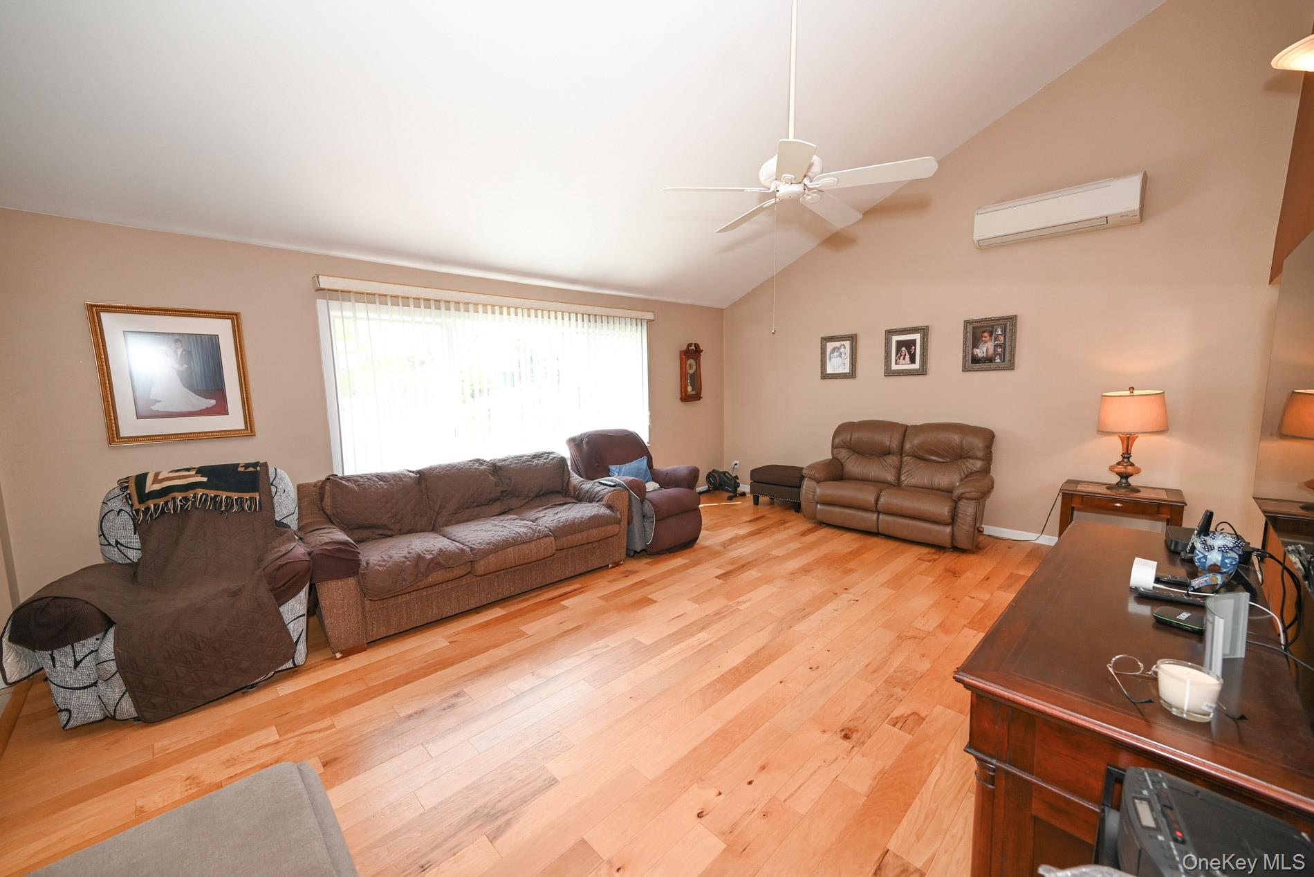 582 Western Park Drive Property Photo 11