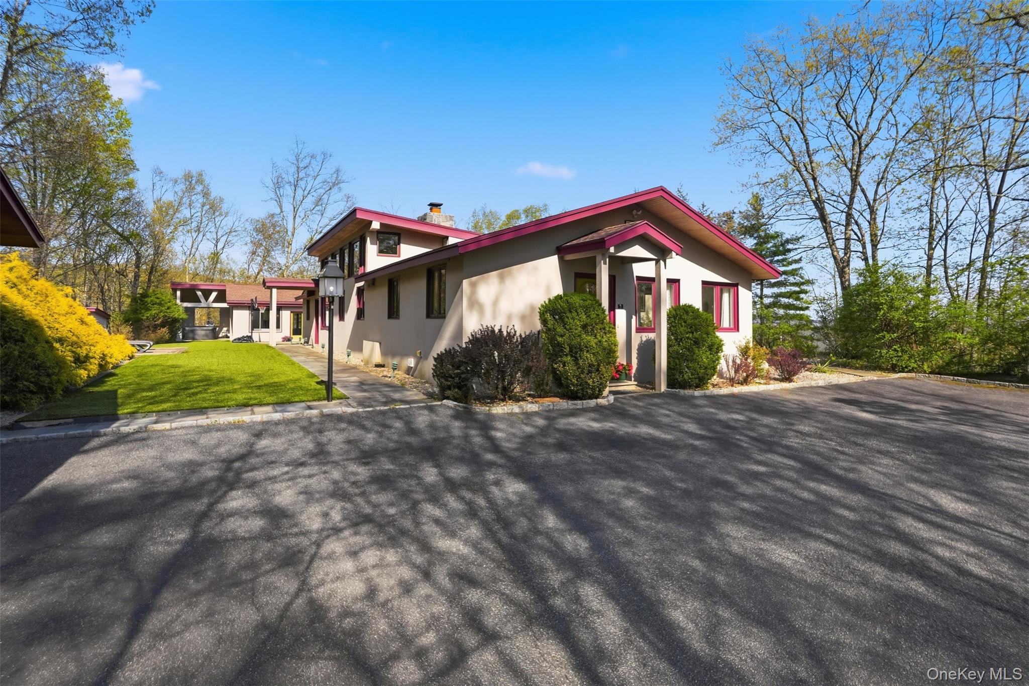 7 Marron Lane Property Photo 3