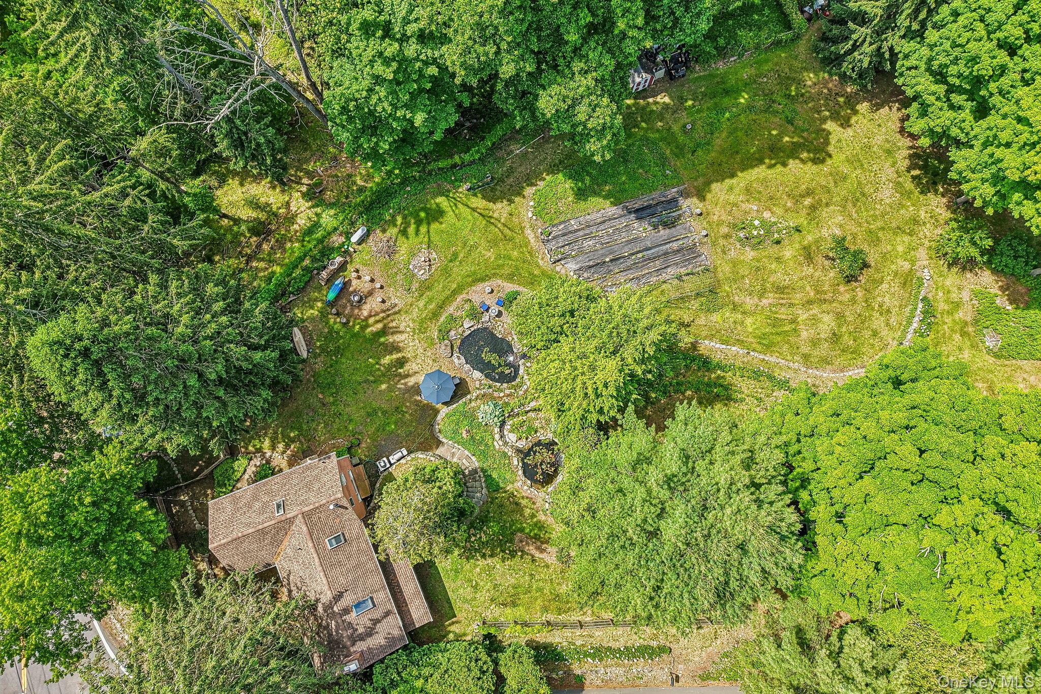 456 Saddle River Road Property Photo 2