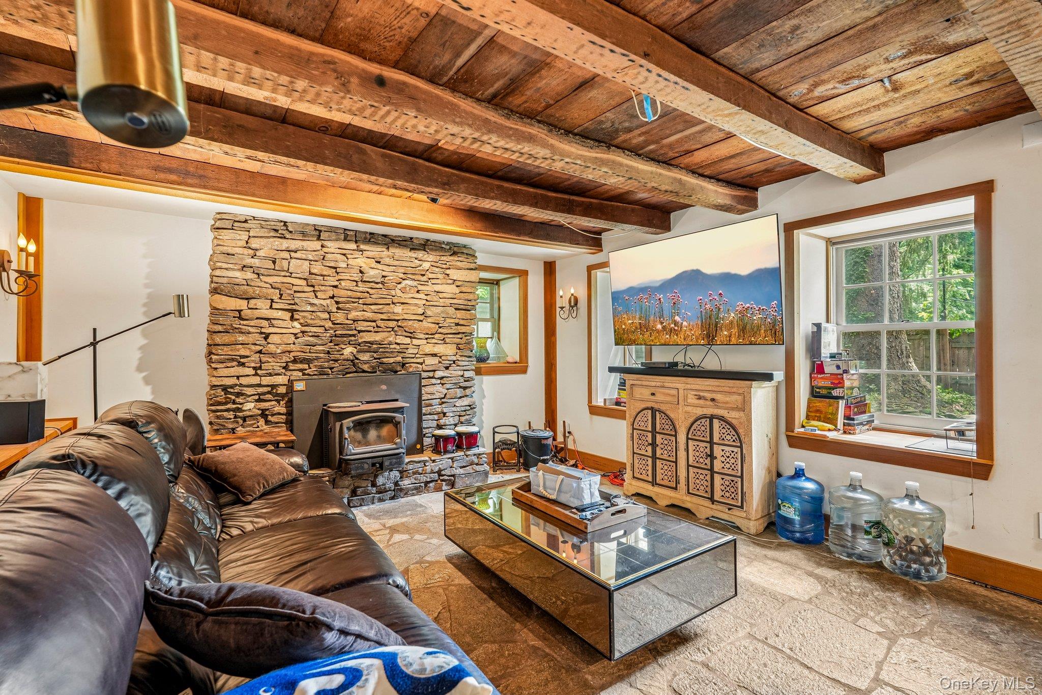 456 Saddle River Road Property Photo 4