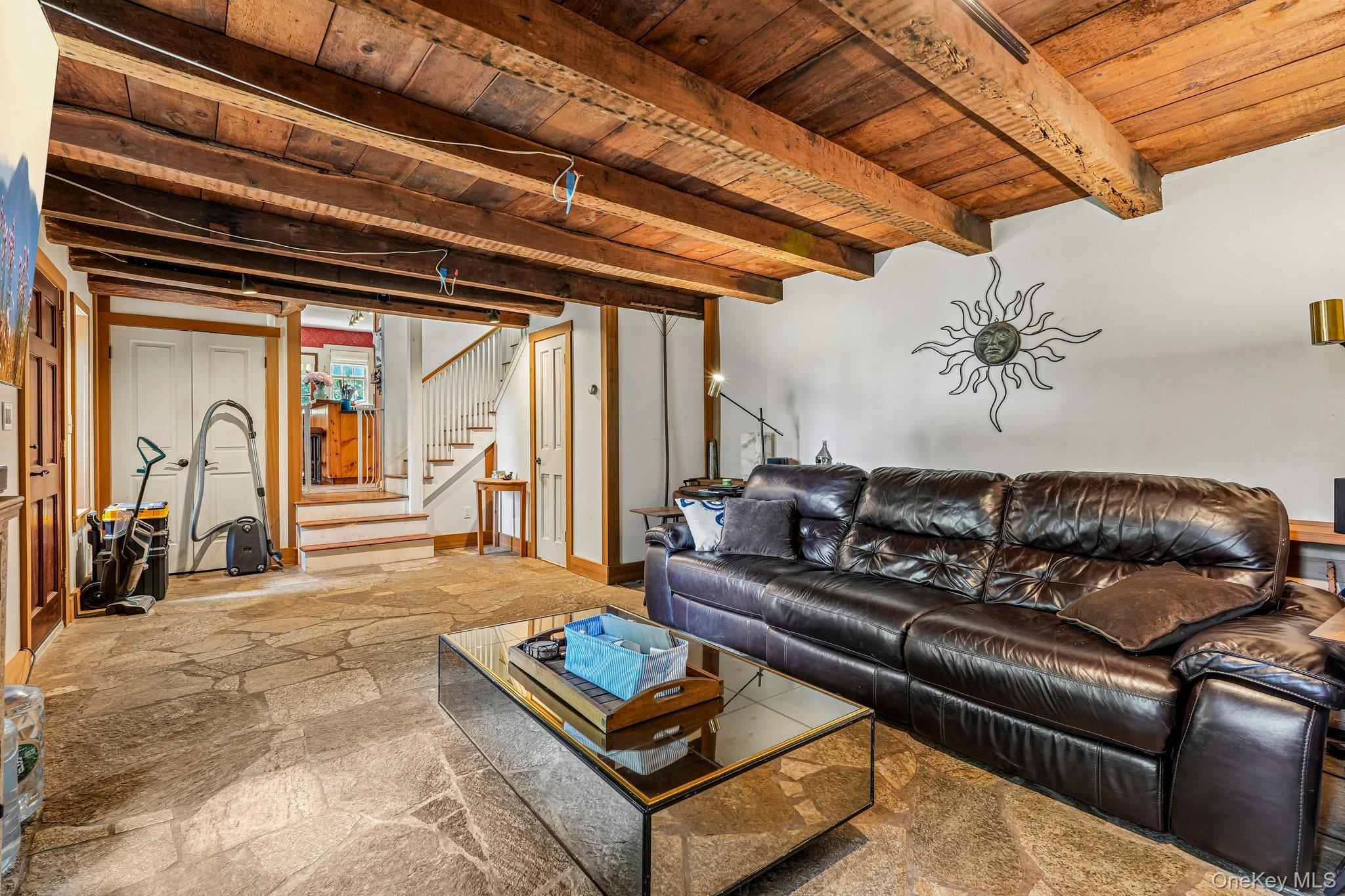 456 Saddle River Road Property Photo 6