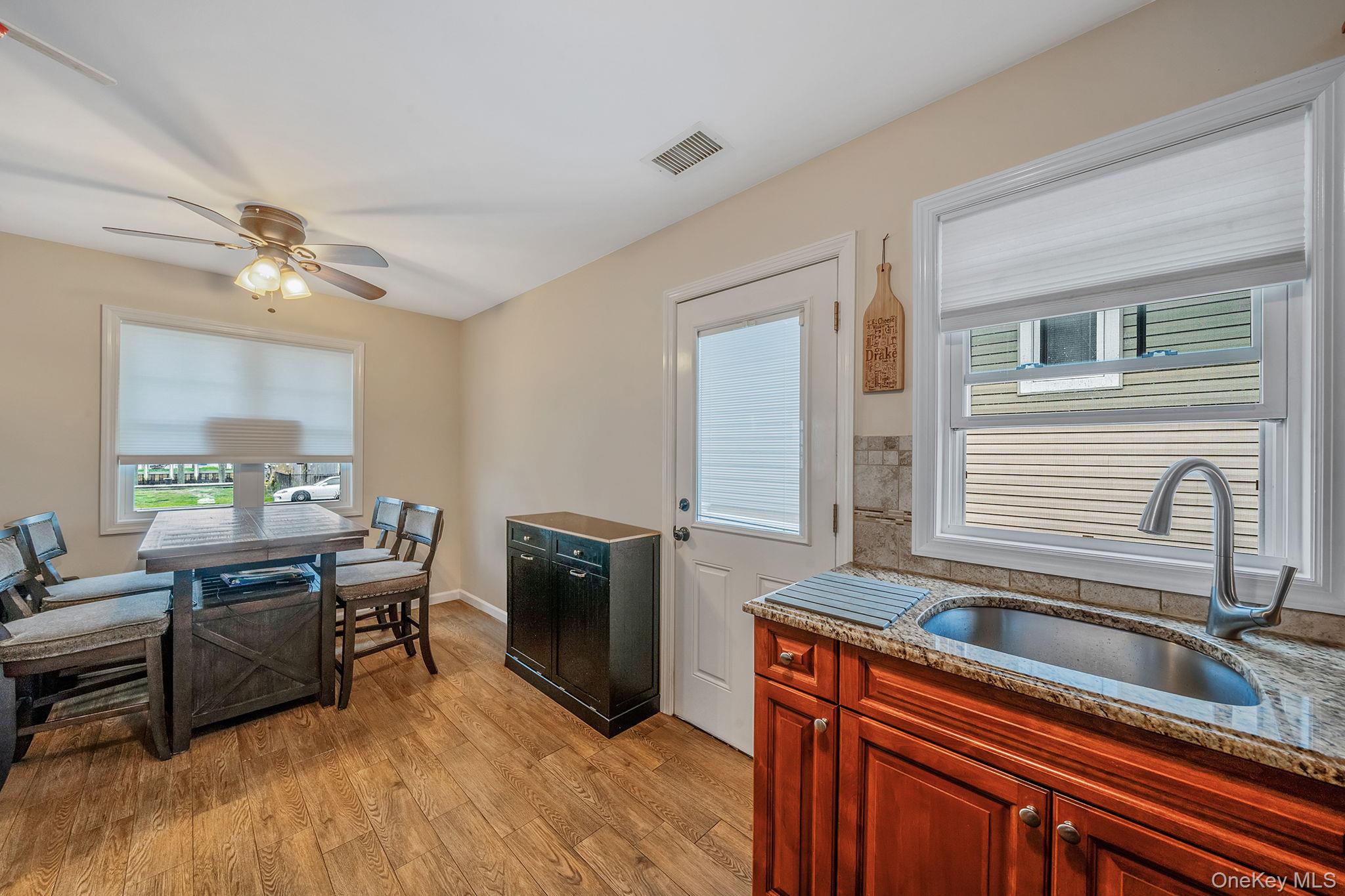 253 E Riviera Drive Property Photo 11