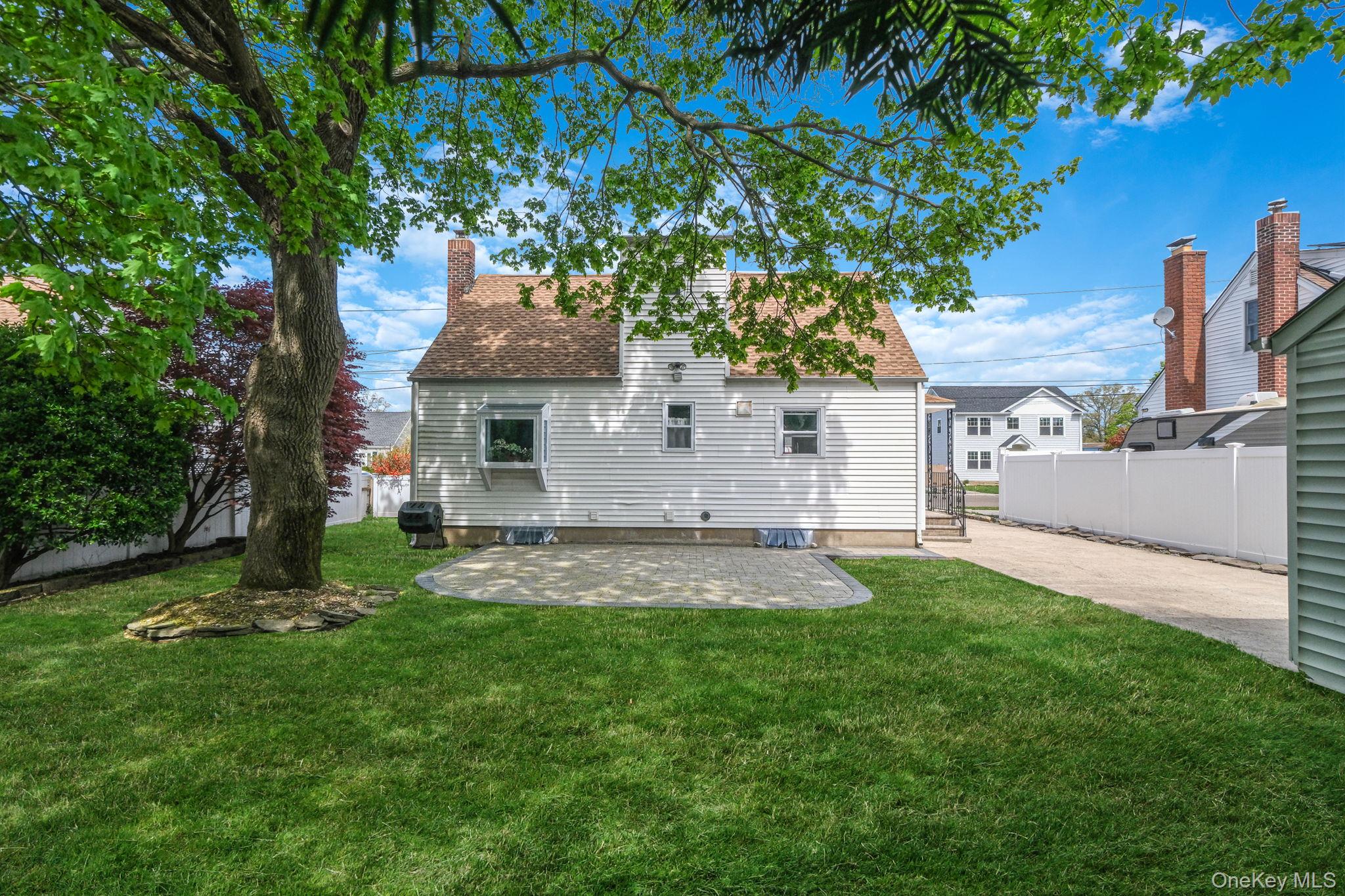 26 Bogart Street Property Photo 35