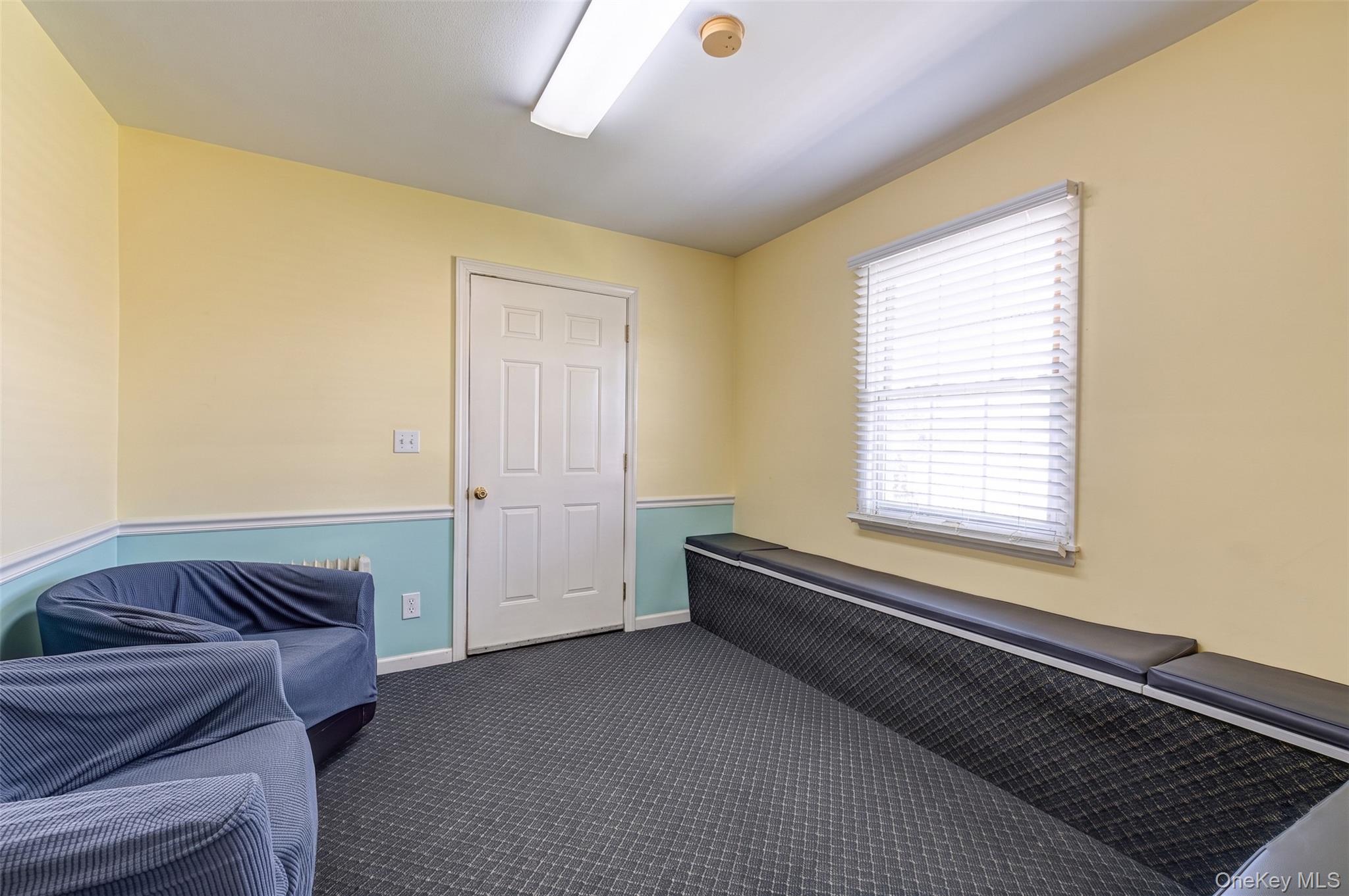 3250 Sunrise Highway Property Photo 5