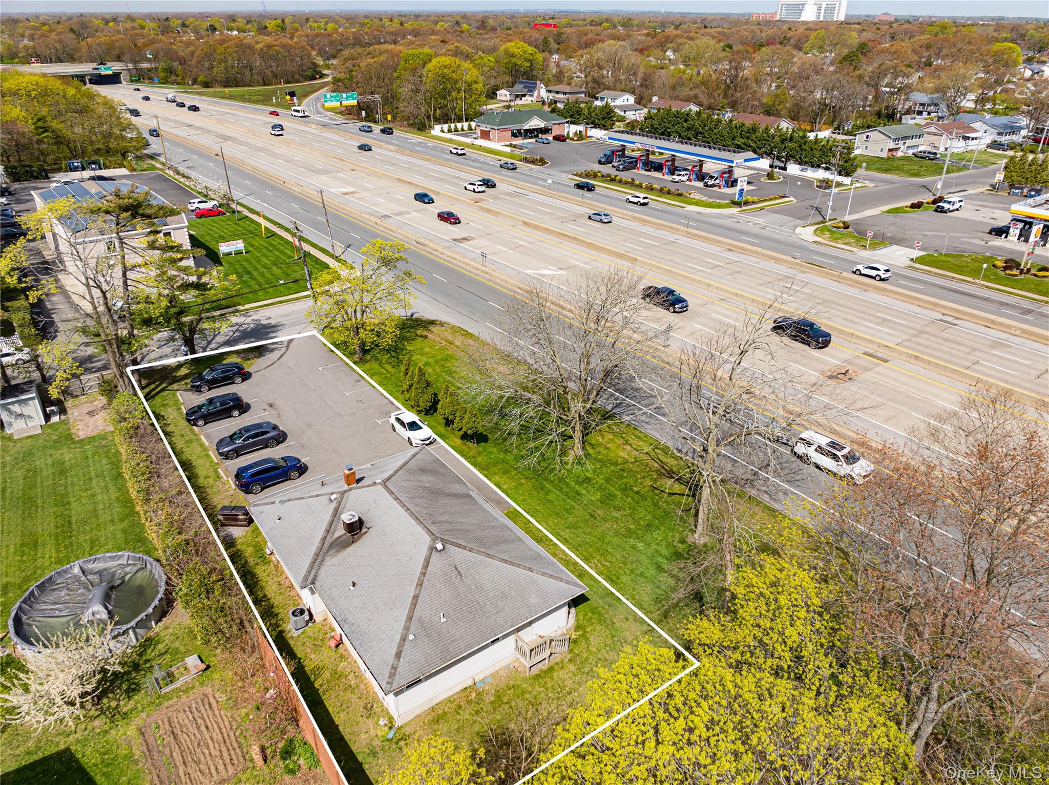 3250 Sunrise Highway Property Photo 23