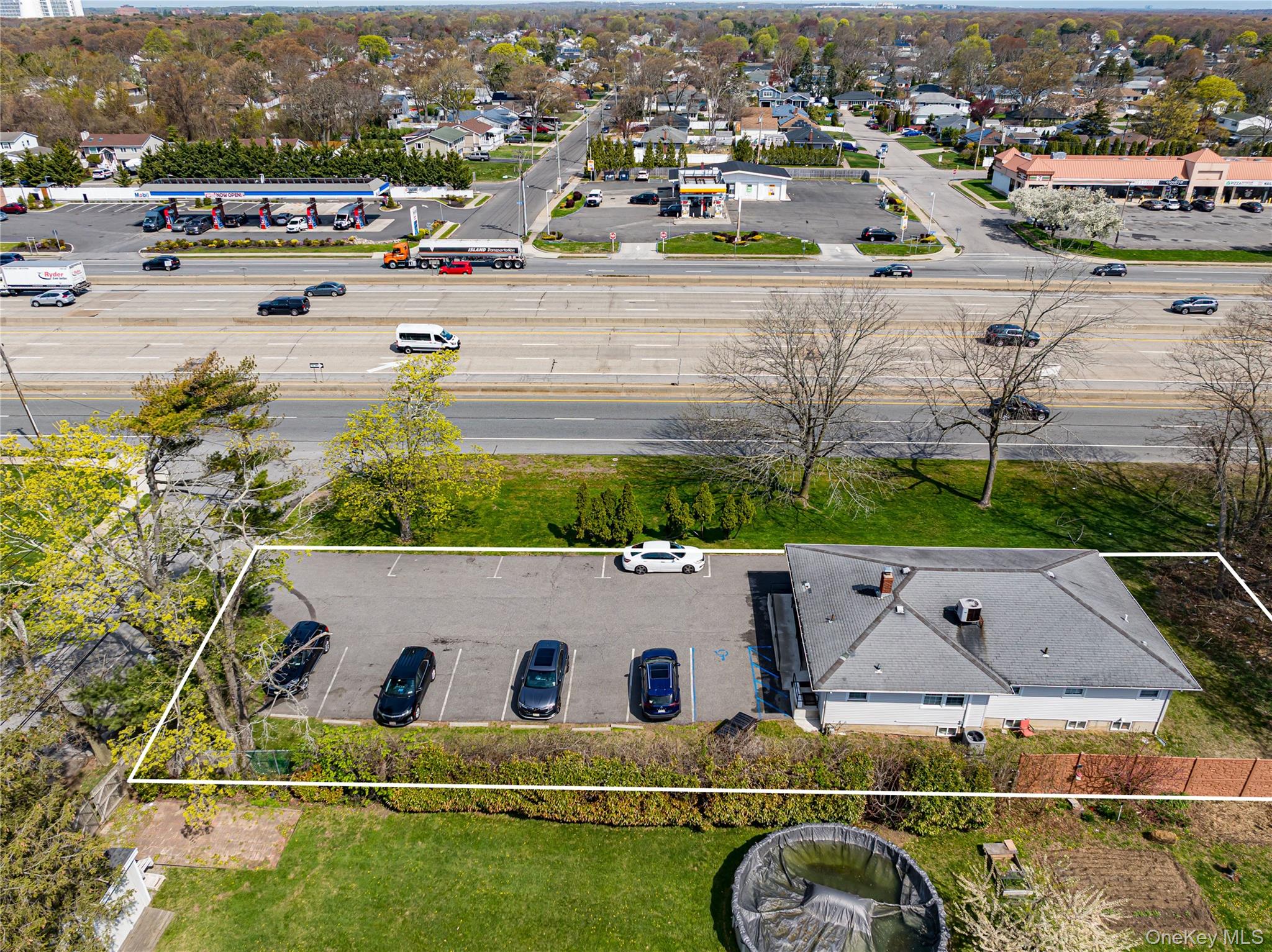 3250 Sunrise Highway Property Photo 24