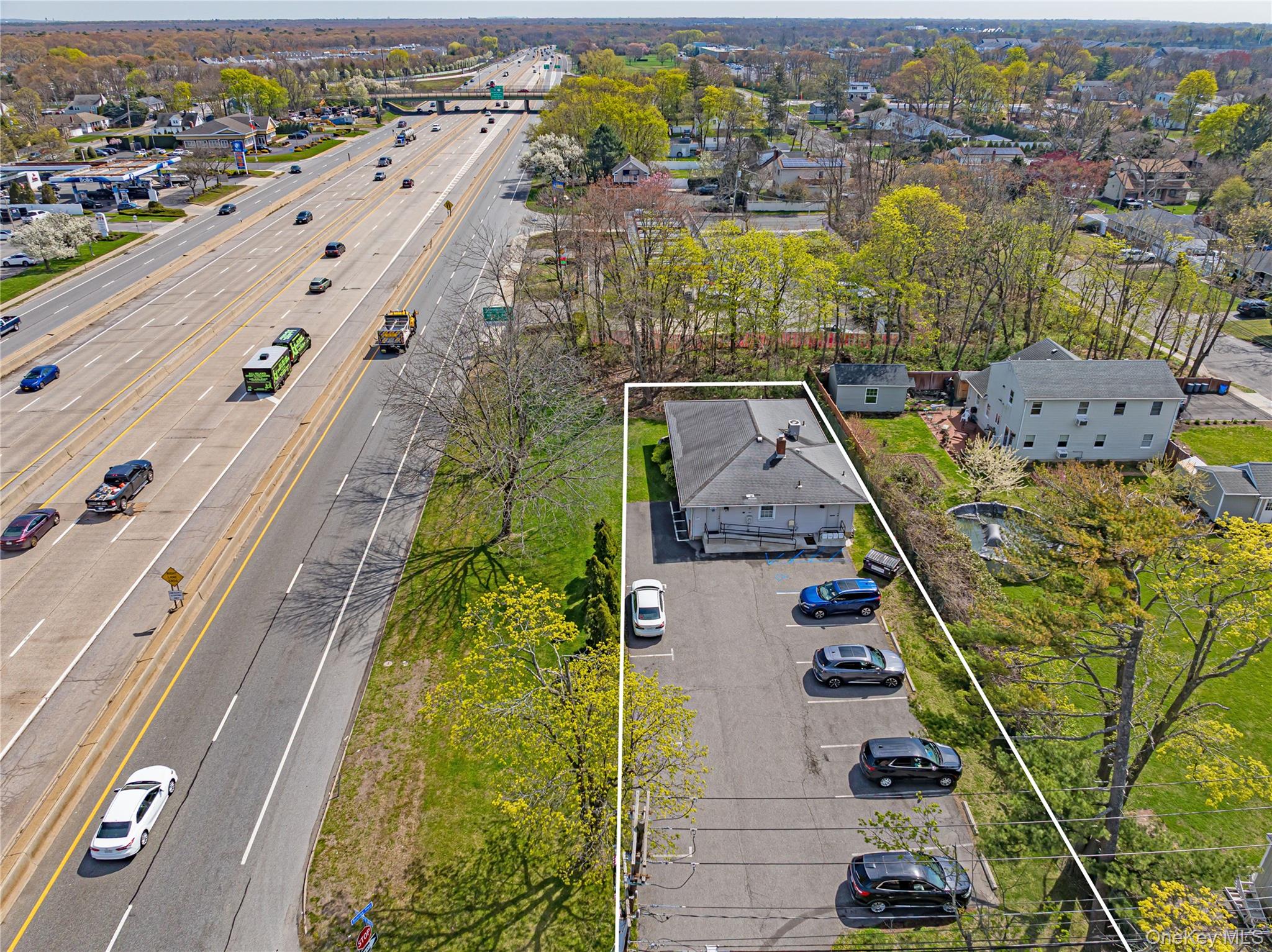 3250 Sunrise Highway Property Photo 26