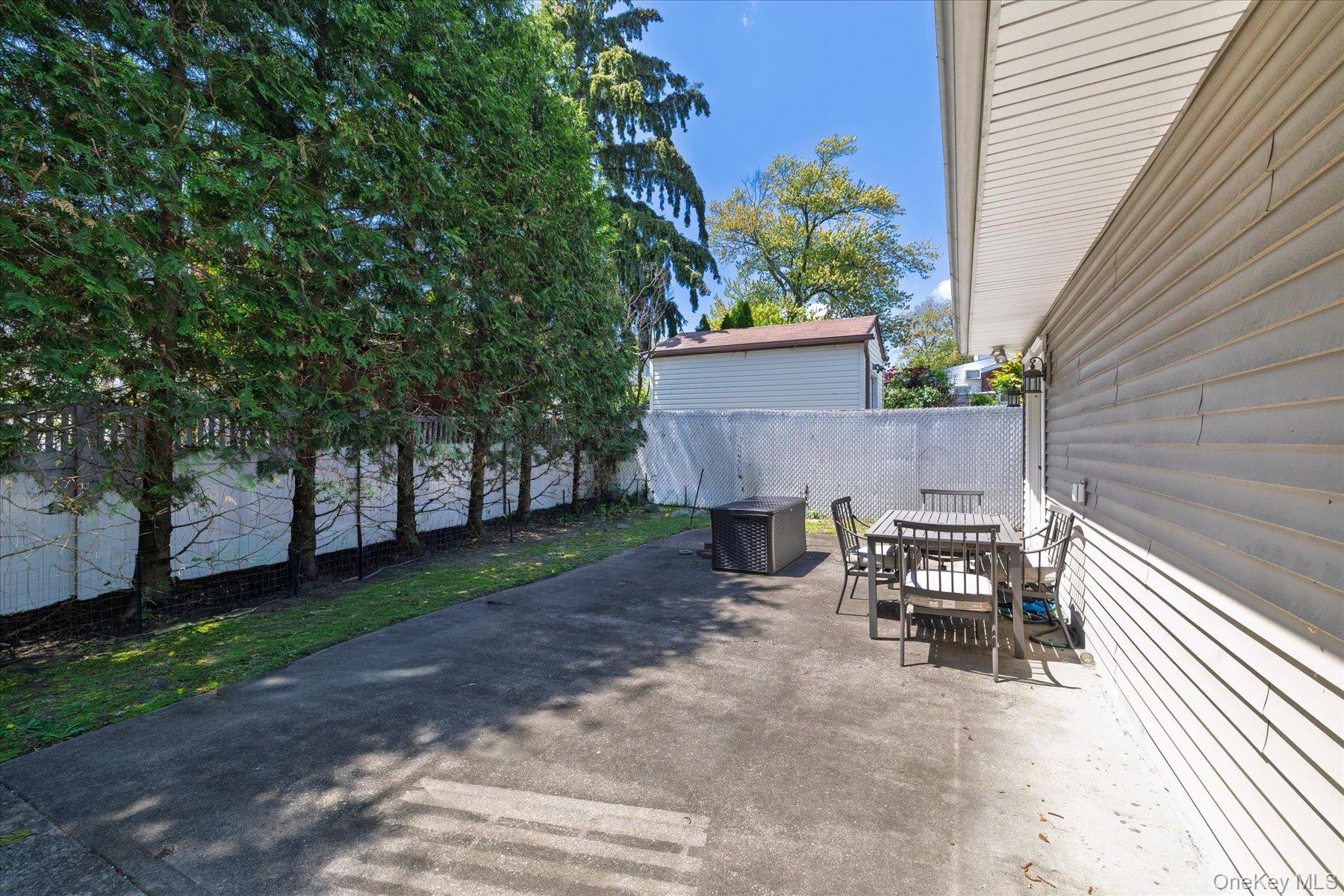 406 Jefferson Street Property Photo 5