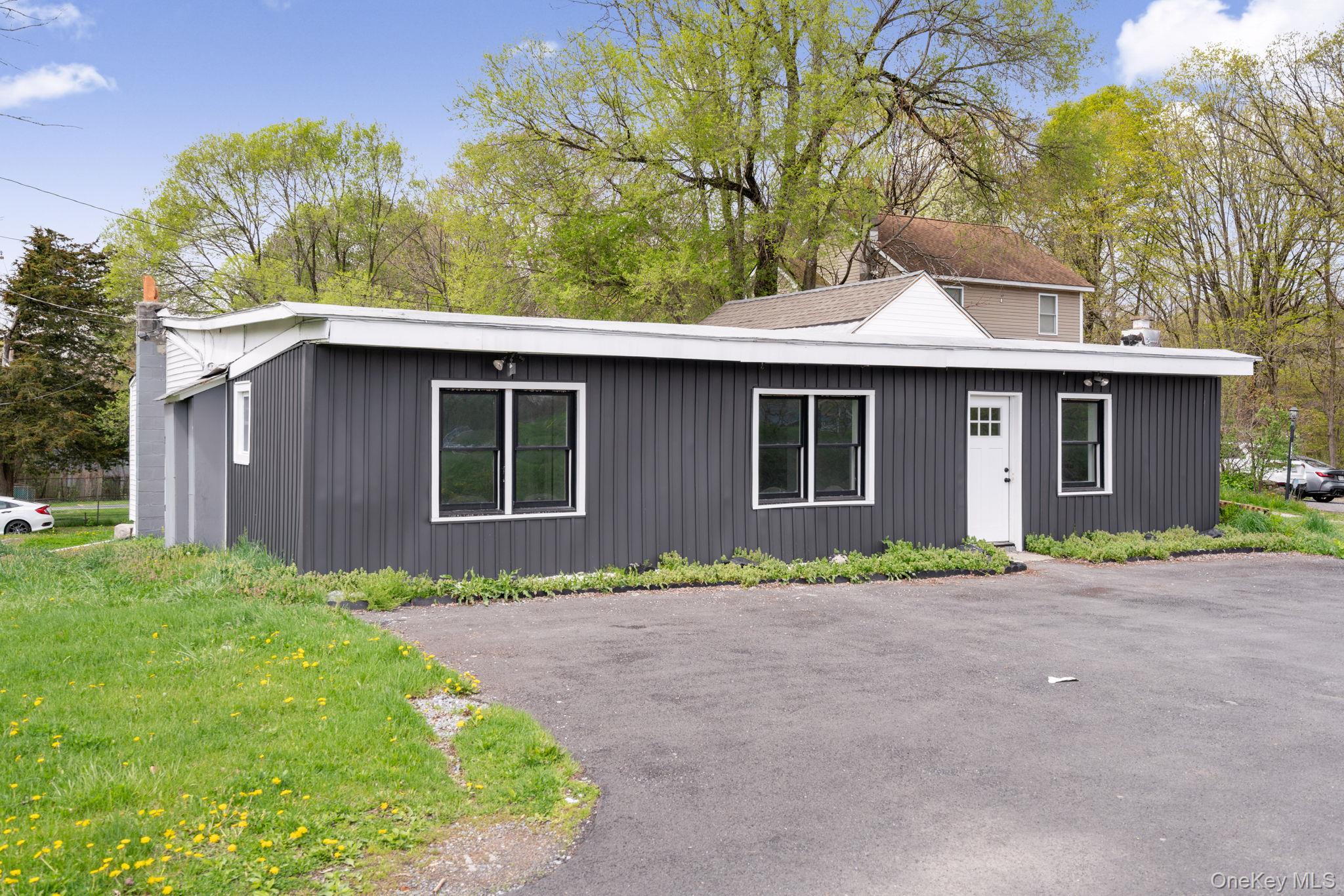 637 Violet Avenue Property Photo 1