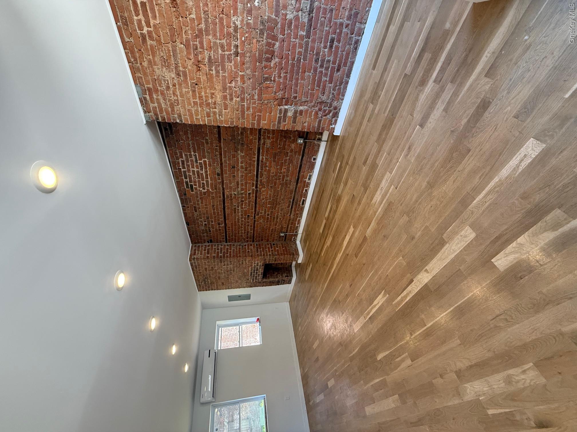 305 Liberty Street Property Photo 2