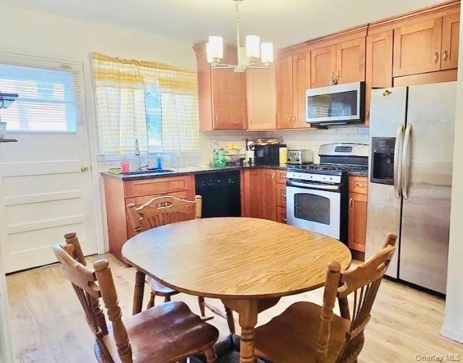 66 Corbin Avenue Property Photo 9