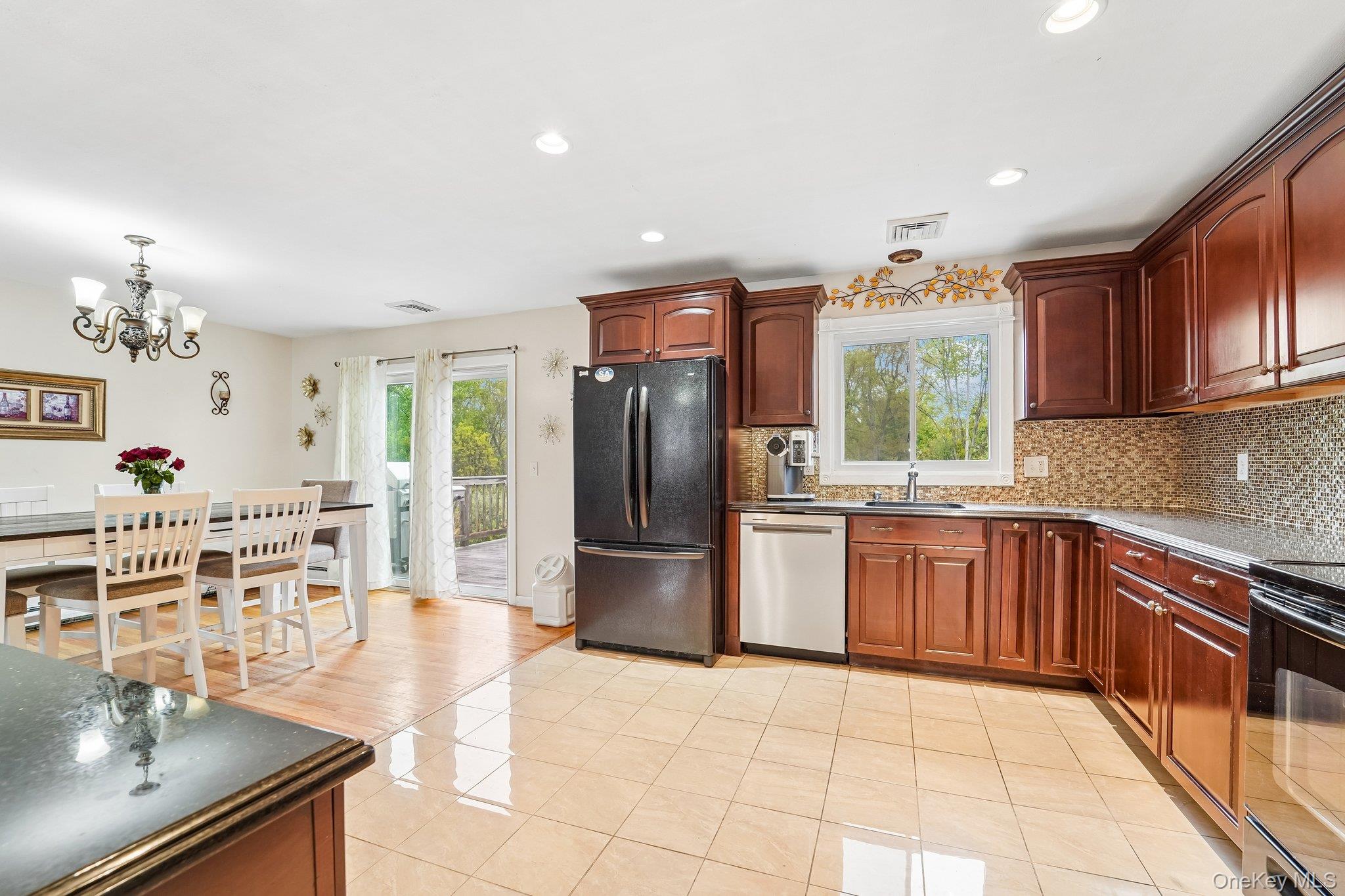 100 Fairmont Road Property Photo 12