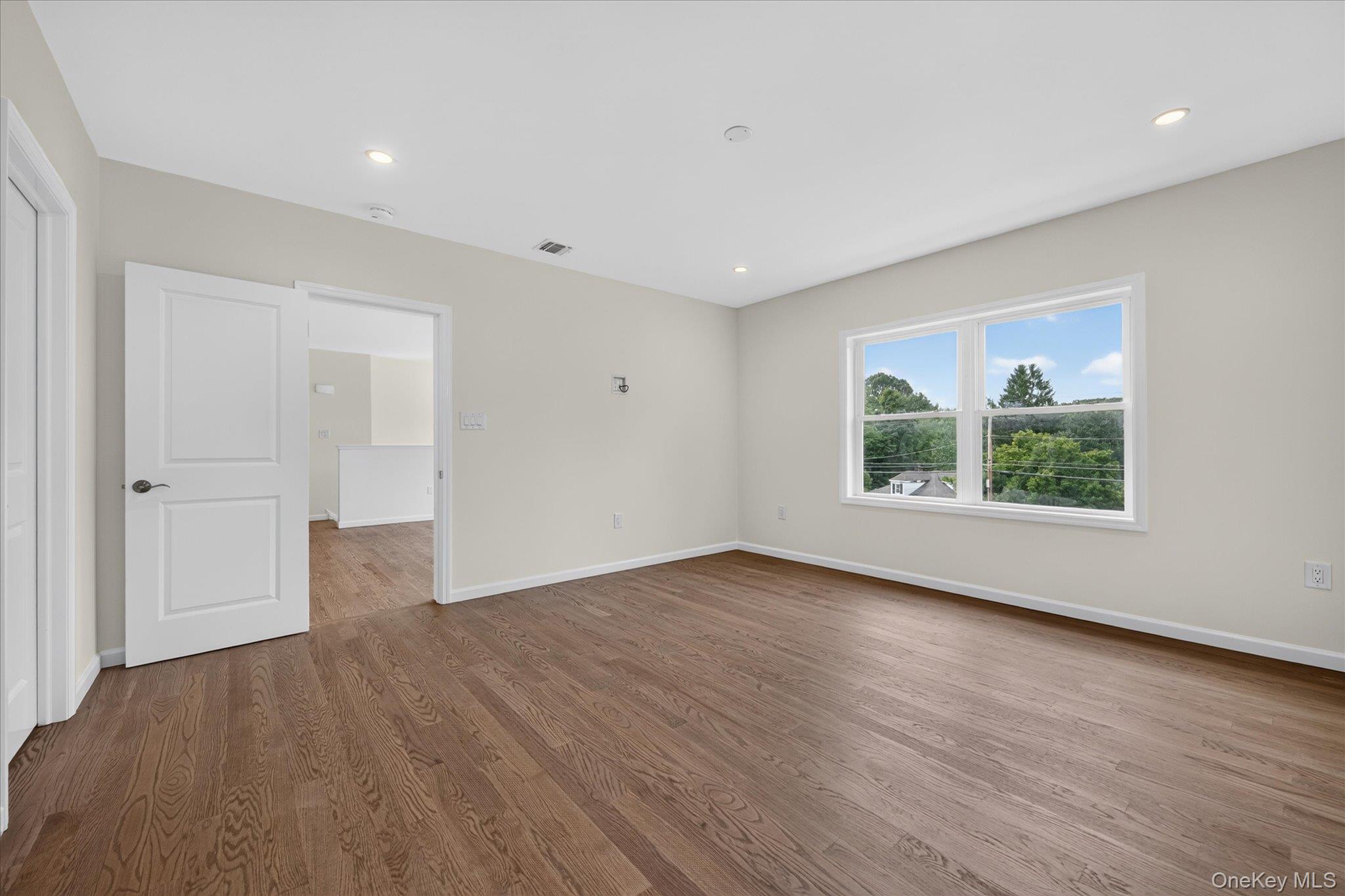 592 Ludingtonville Road Property Photo 11