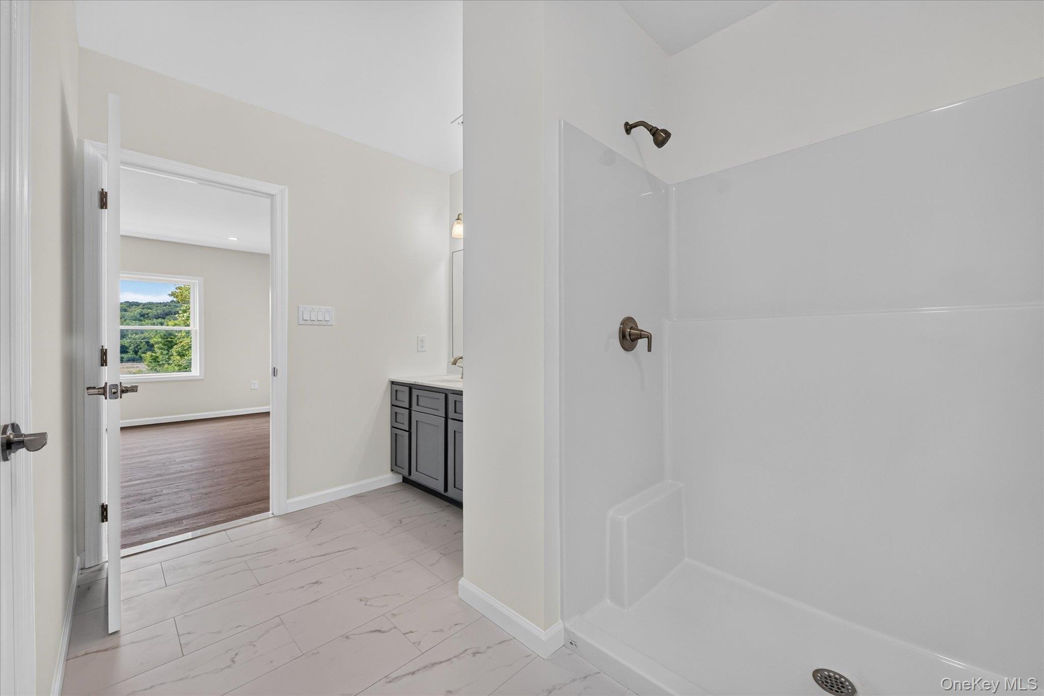 592 Ludingtonville Road Property Photo 13