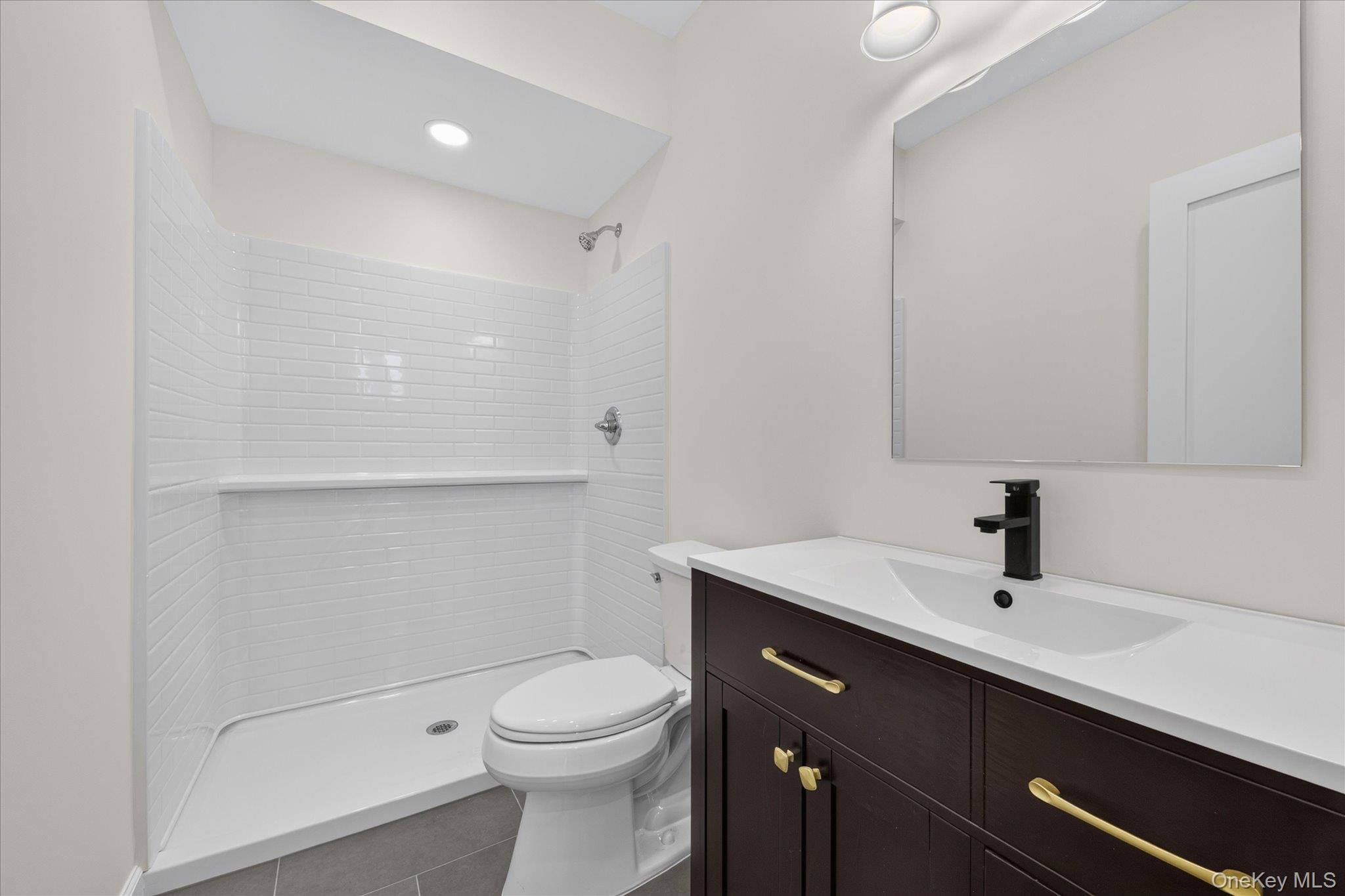 592 Ludingtonville Road Property Photo 21