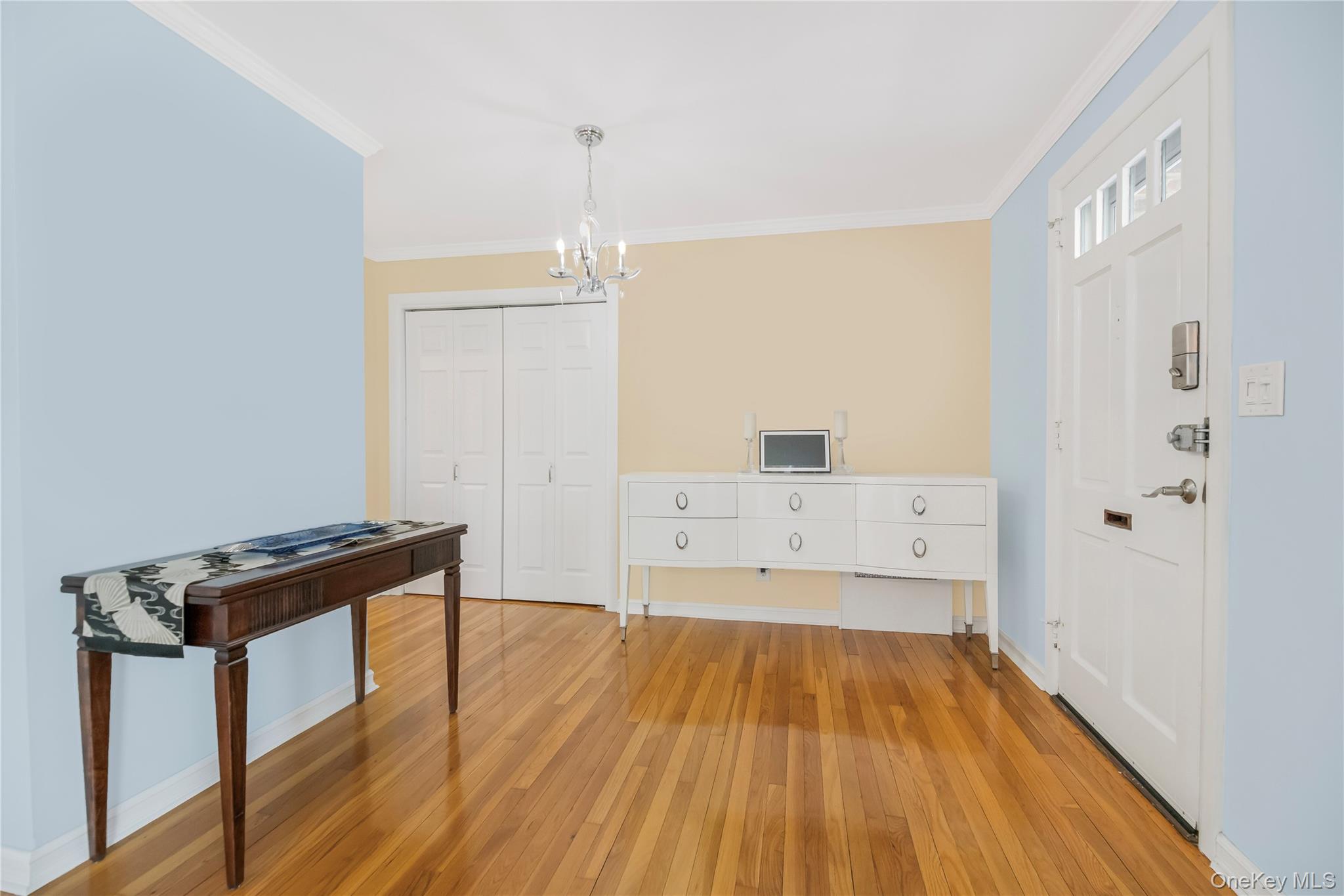 71 Lawrence Park Crescent 71 Property Photo 3