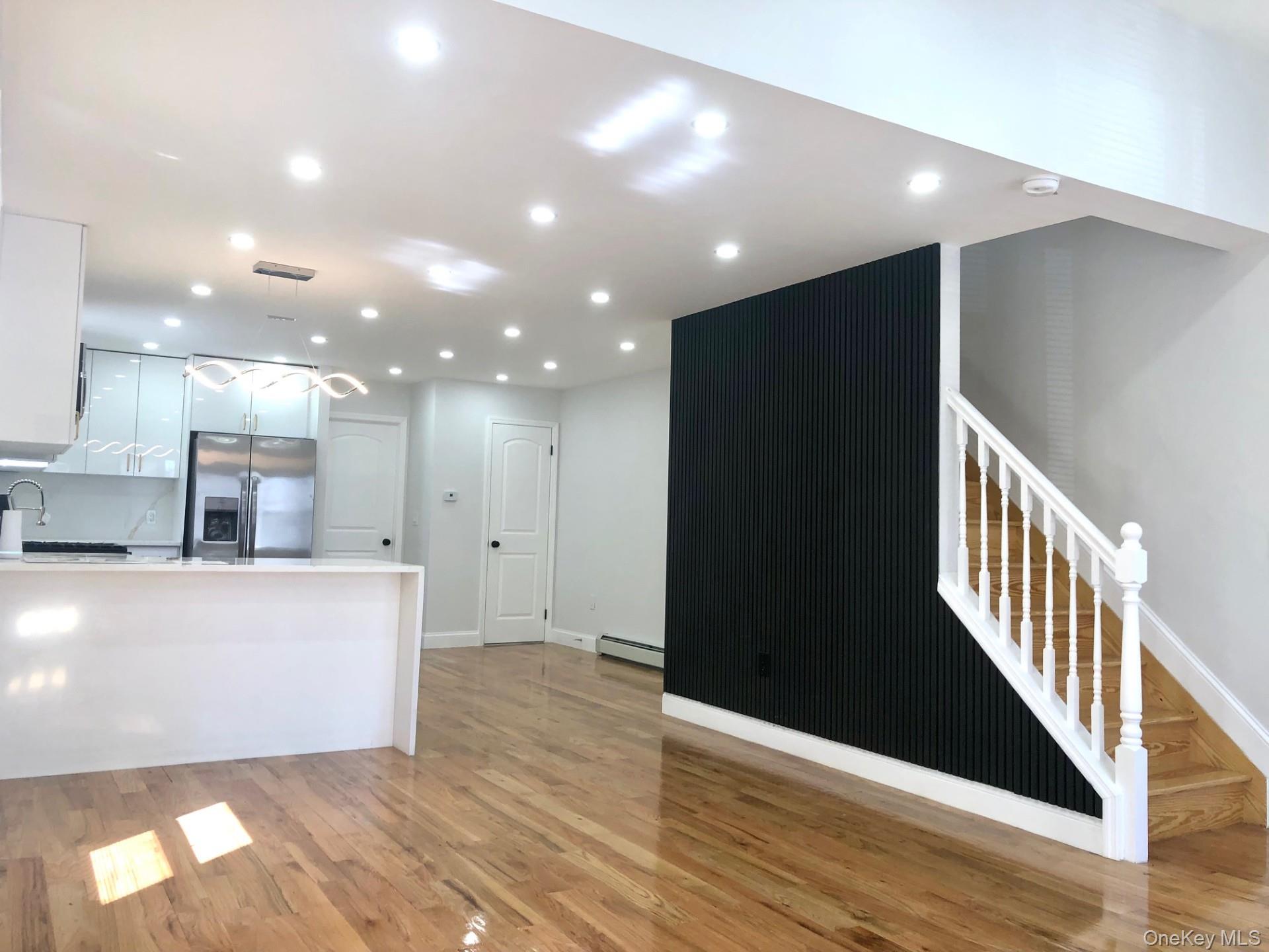 14014 174th Street Property Photo 4