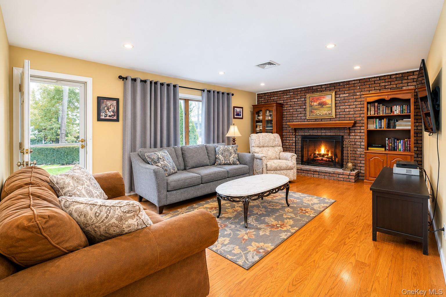 142 E Shore Drive Property Photo 11
