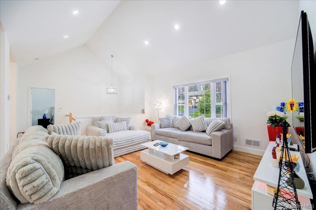 68 Picadilly Circle Property Photo 10
