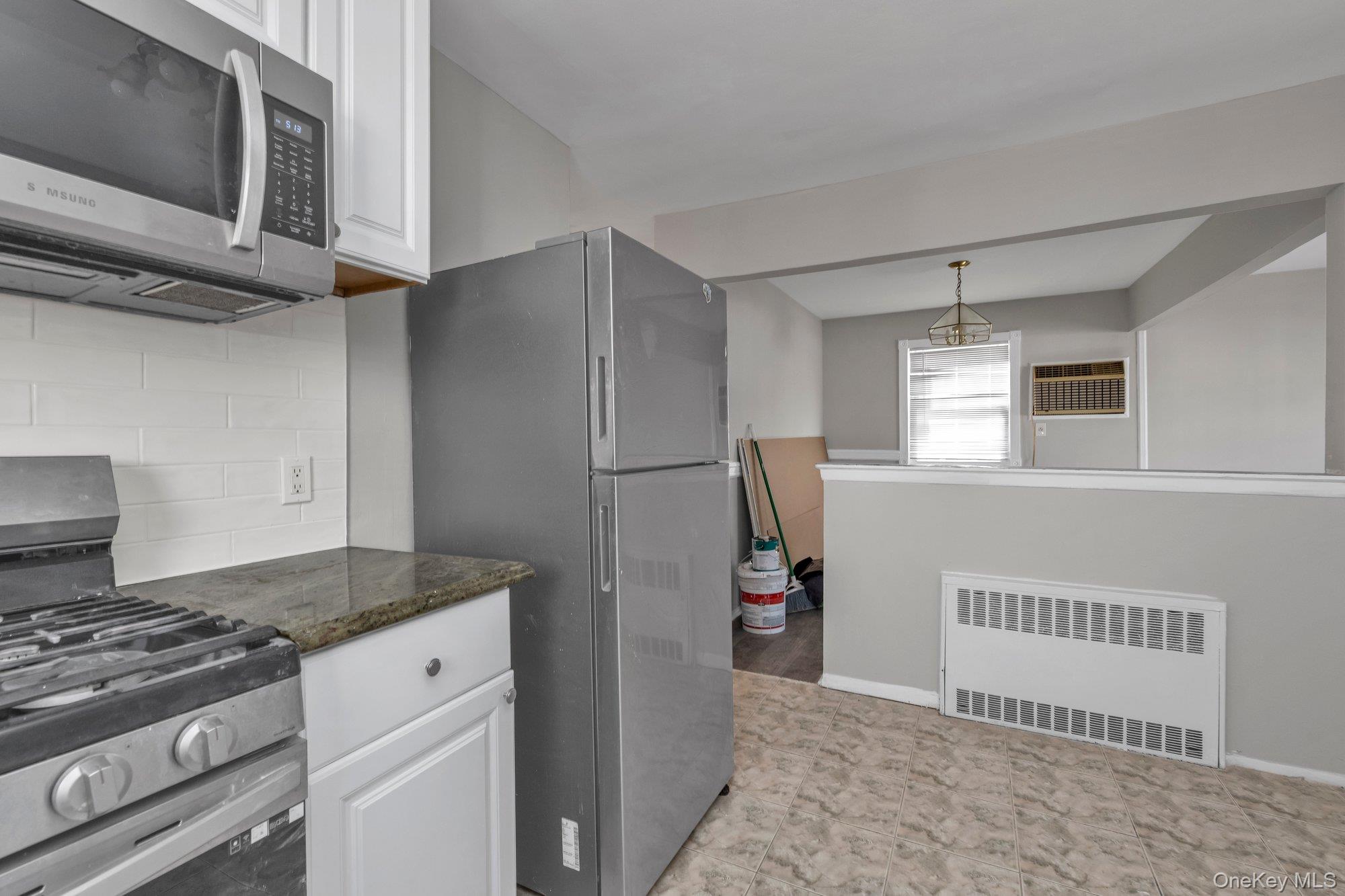 220 Crown Avenue Property Photo 9