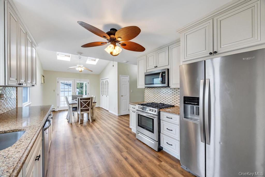 31 Indiana Street Property Photo 4