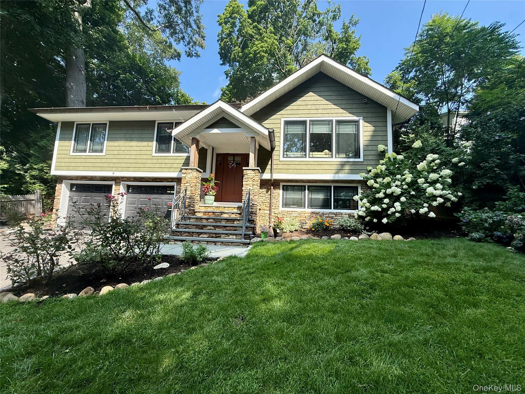 9 Winding Way Property Photo 1